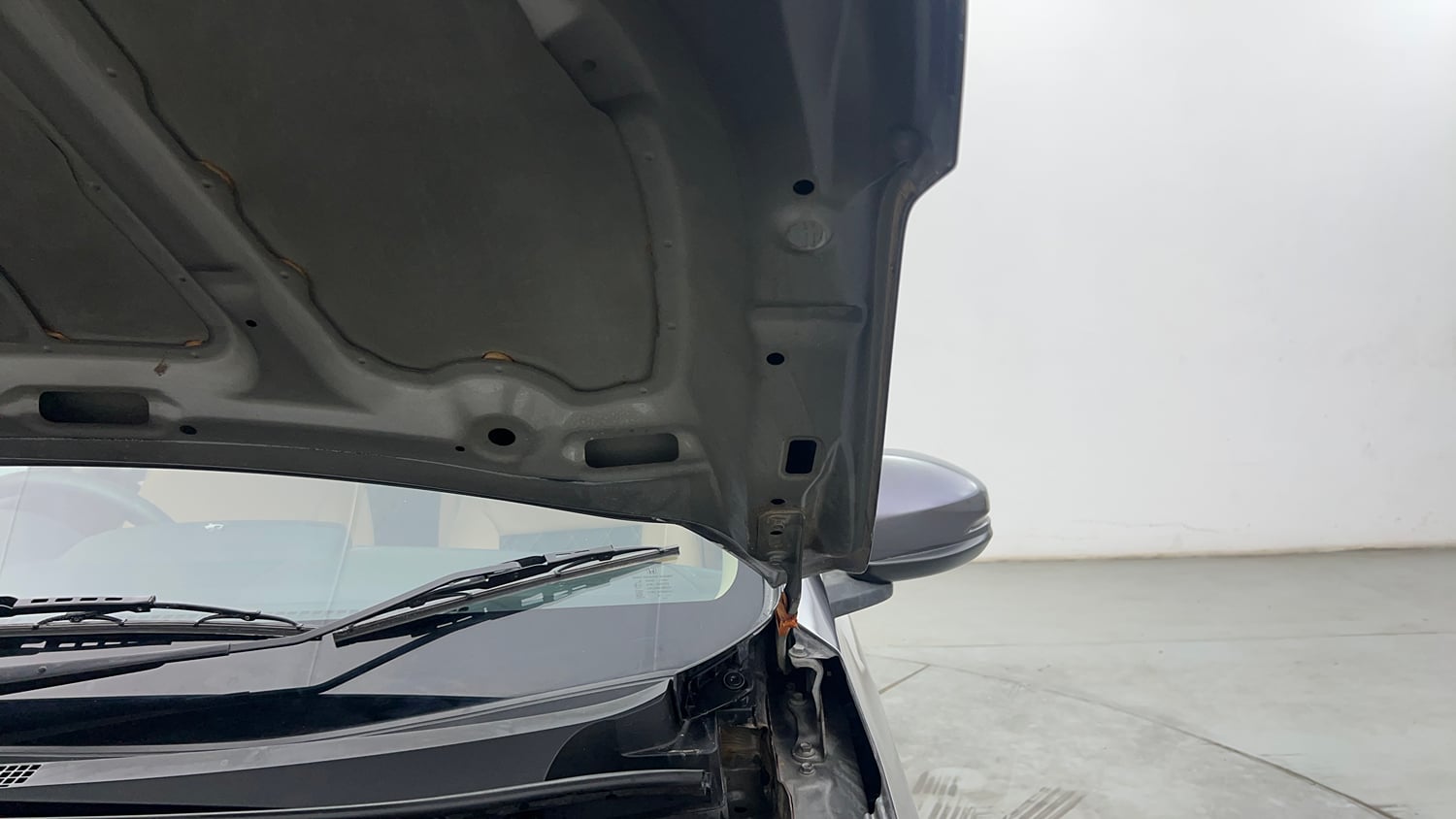 Used 2019 Honda Amaze 1.2 V CVT Petrol Petrol Automatic engine ENGINE LEFT SIDE HINGE & APRON VIEW