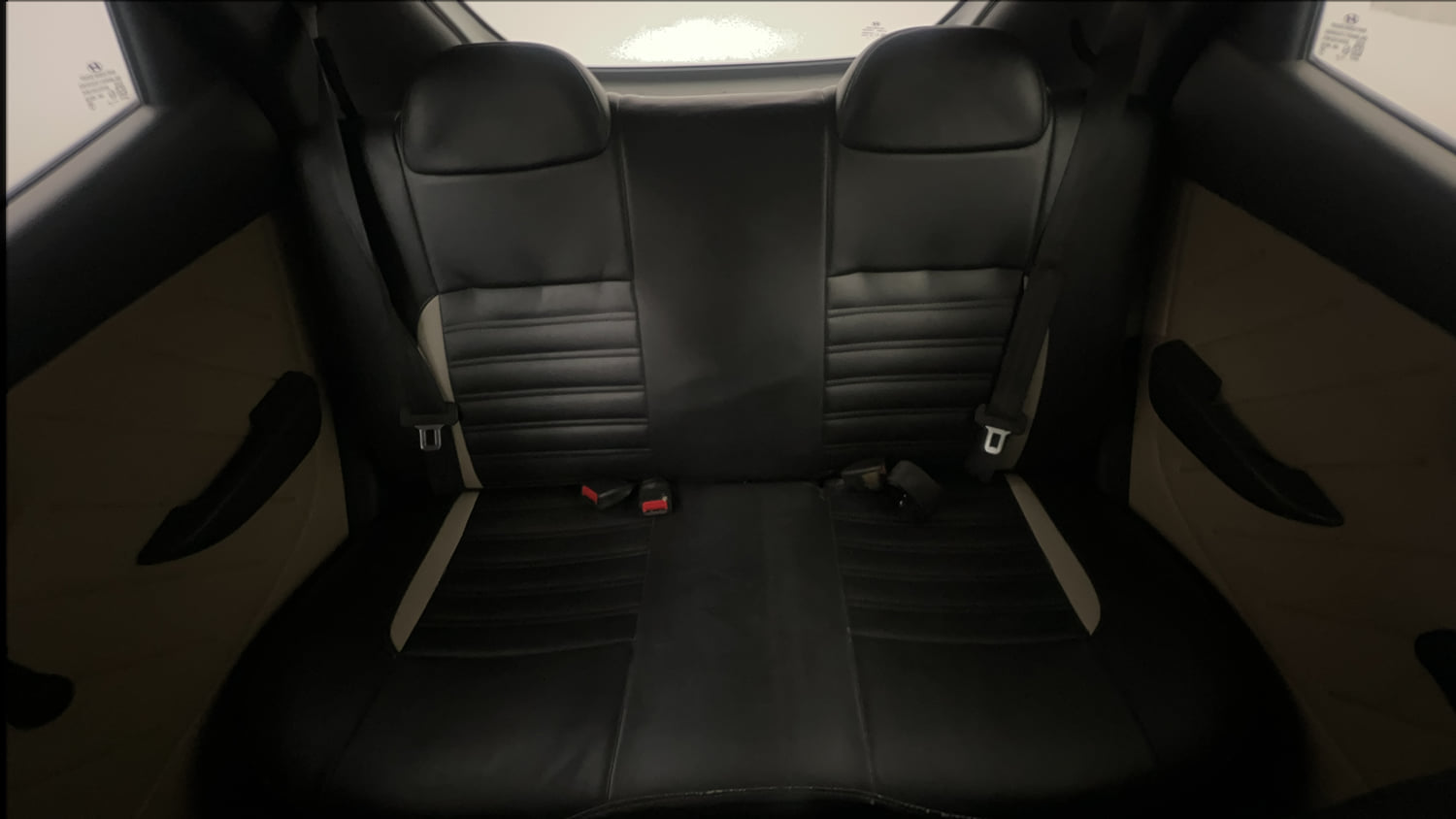 Used 2018 Hyundai Eon Era + Petrol Manual interior REAR SEAT CONDITION VIEW