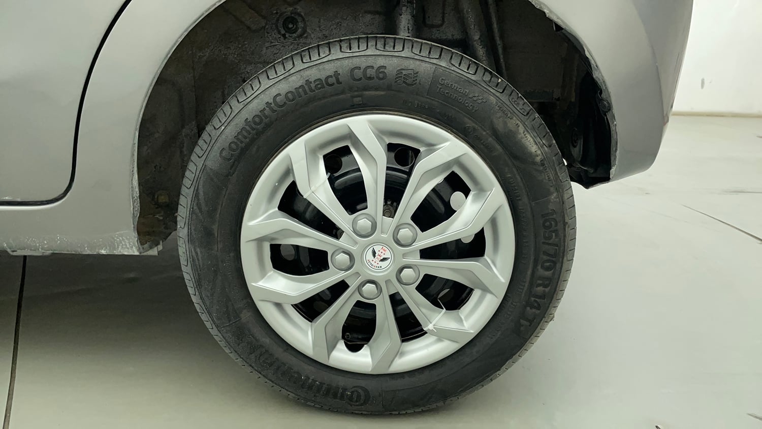 Used 2014 Maruti Suzuki Celerio VXi AMT Petrol Automatic tyres LEFT REAR TYRE RIM VIEW