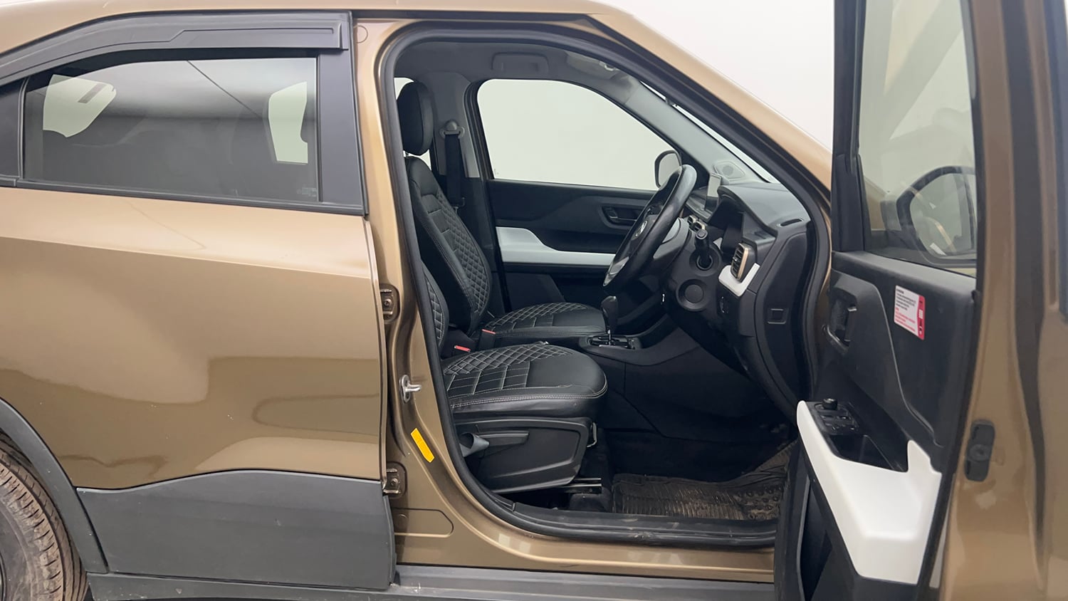 Used 2022 Tata Punch Accomplished AMT Petrol Automatic interior RIGHT SIDE FRONT DOOR CABIN VIEW