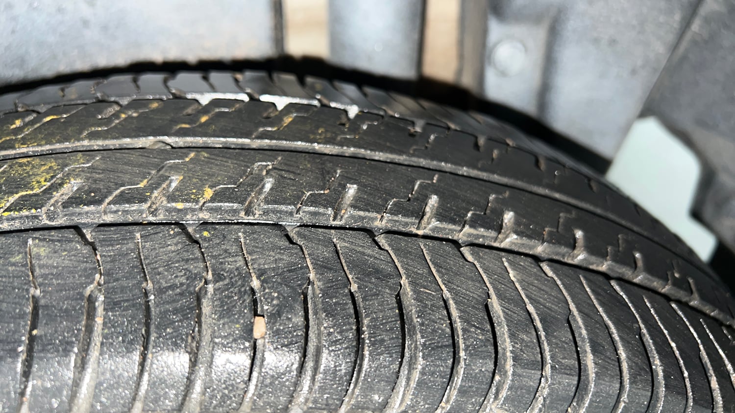 Used 2016 Maruti Suzuki Swift Dzire VDI Diesel Manual tyres LEFT REAR TYRE TREAD VIEW