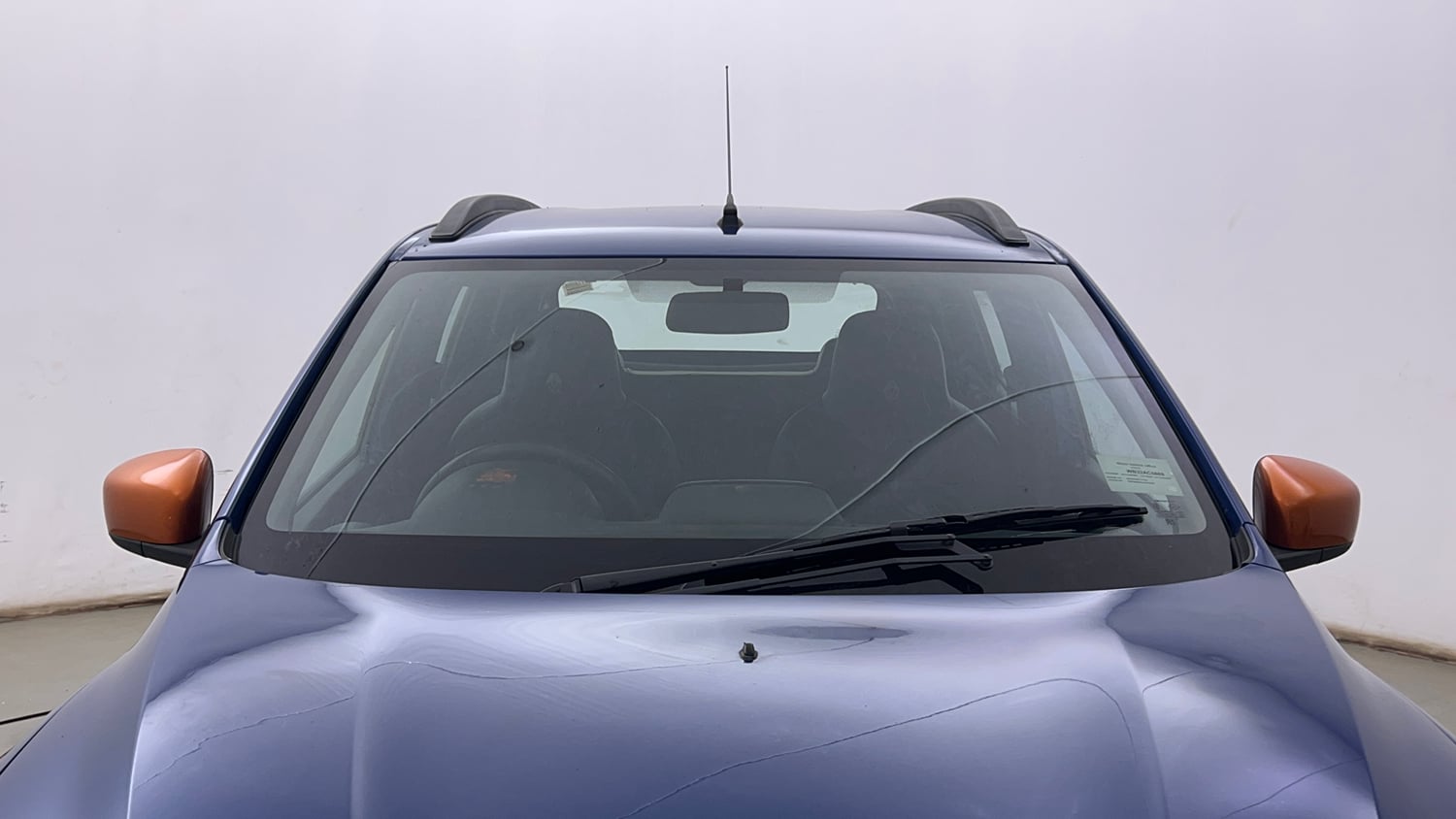 Used 2018 Renault Kwid CLIMBER 1.0 Petrol Manual exterior FRONT WINDSHIELD VIEW