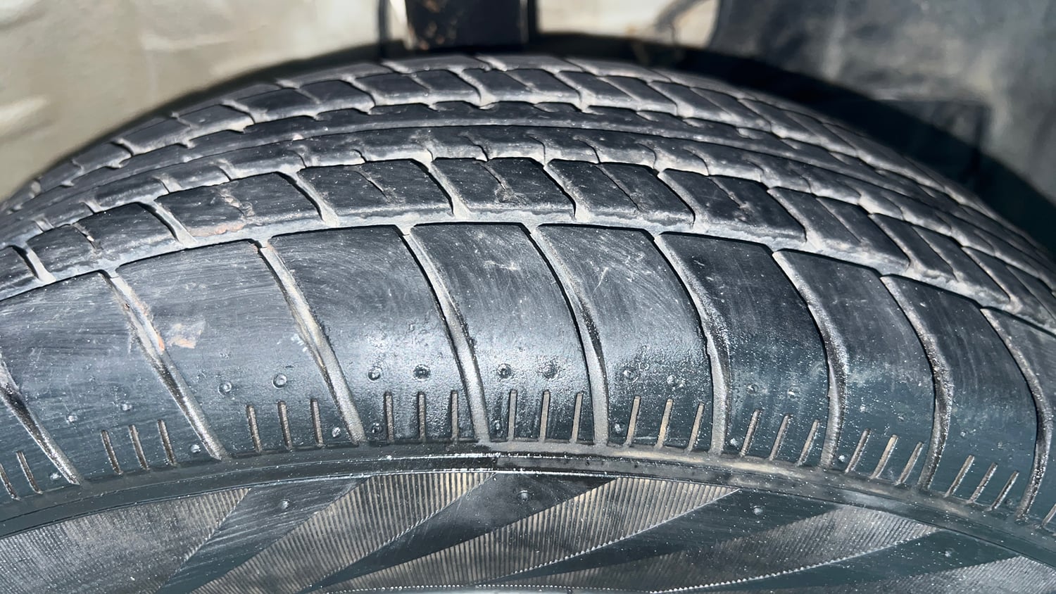 Used 2019 Maruti Suzuki Wagon R 1.0 LXi 1.0 Petrol Manual tyres RIGHT FRONT TYRE TREAD VIEW
