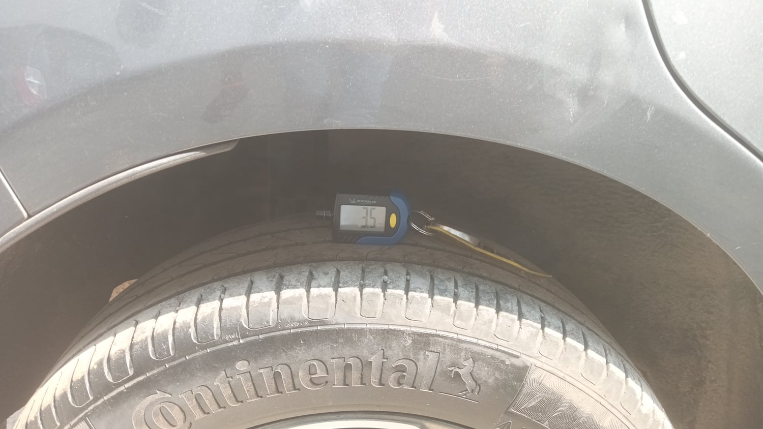 Used 2020 Ford EcoSport S MT 1.5 Ti-VCT Petrol Manual tyres RIGHT REAR TYRE TREAD VIEW