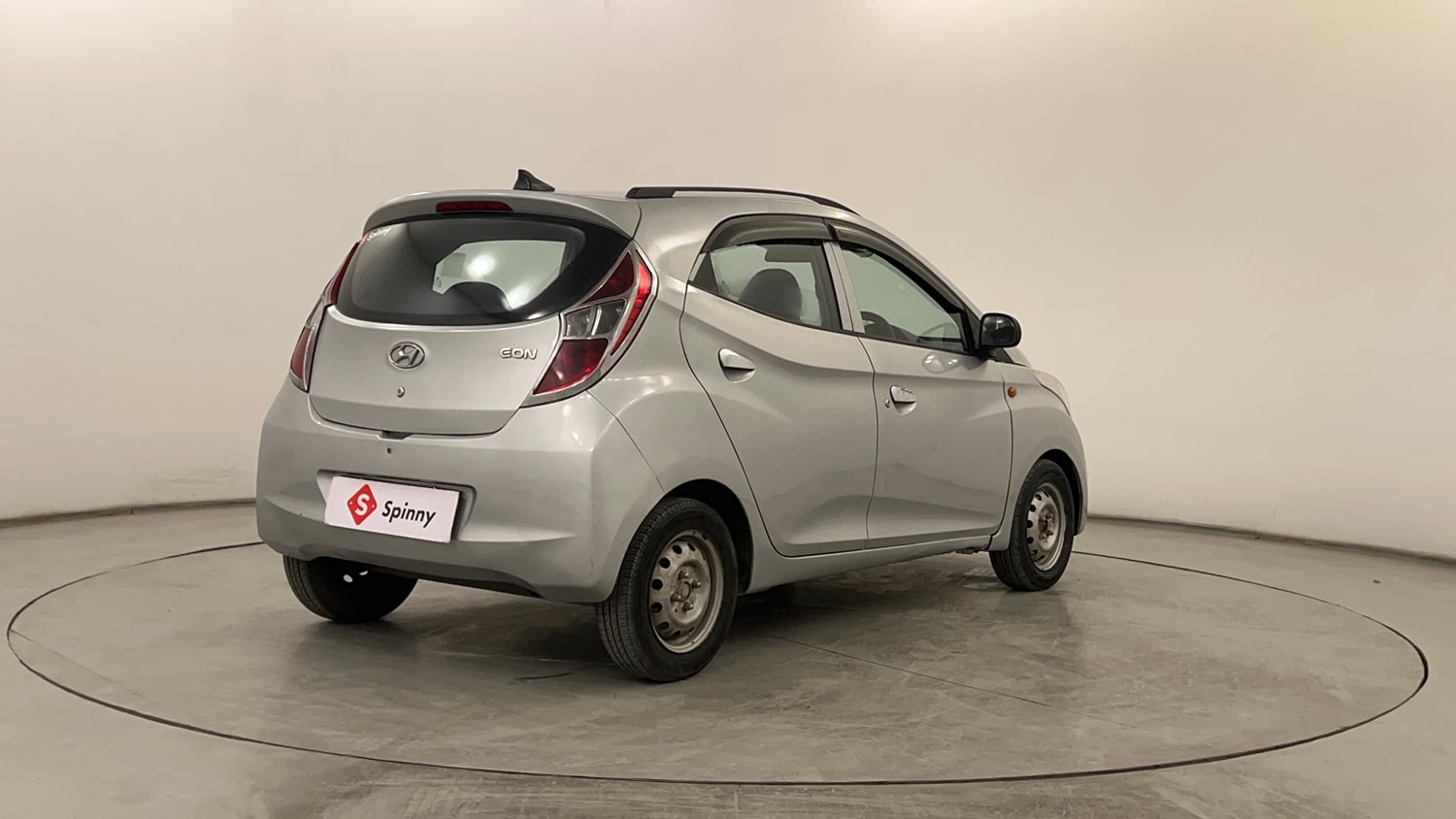 Used 2018 Hyundai Eon Era + Petrol Manual exterior RIGHT REAR CORNER VIEW