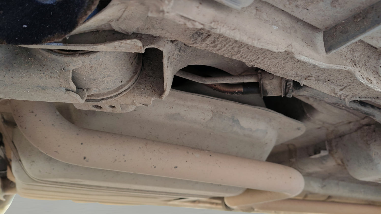 Used 2022 Hyundai Alcazar Signature (O) 6 STR 1.5 Diesel AT Diesel Automatic extra REAR RIGHT UNDERBODY VIEW