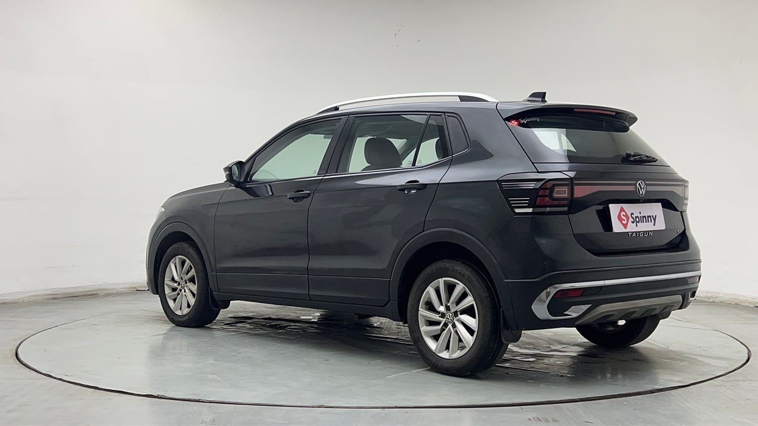 Used 2022 Volkswagen Taigun Highline 1.0 TSI AT Petrol Automatic exterior LEFT REAR CORNER VIEW