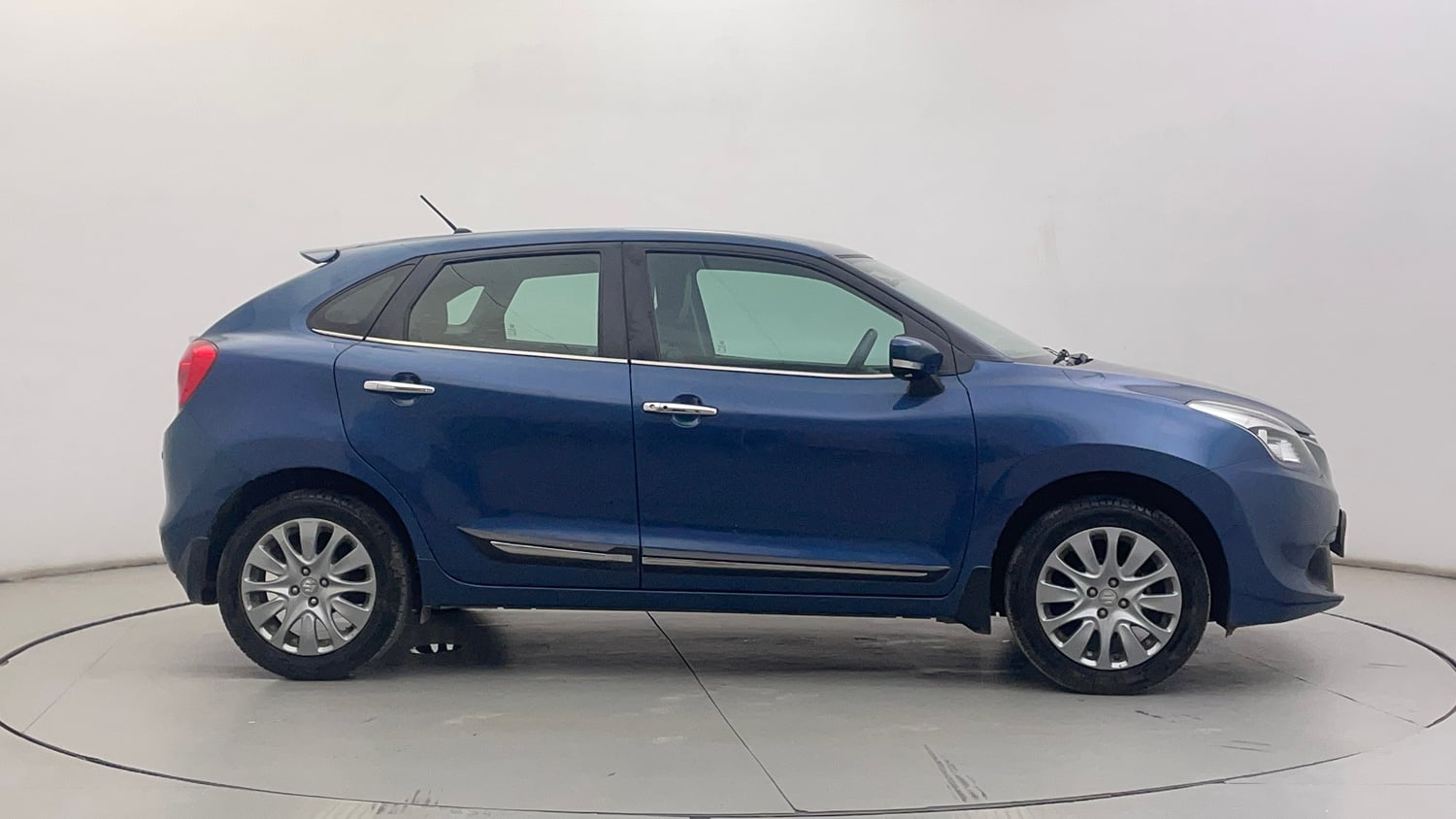 Used 2016 Maruti Suzuki Baleno Alpha 1.2 Petrol Manual exterior RIGHT SIDE VIEW