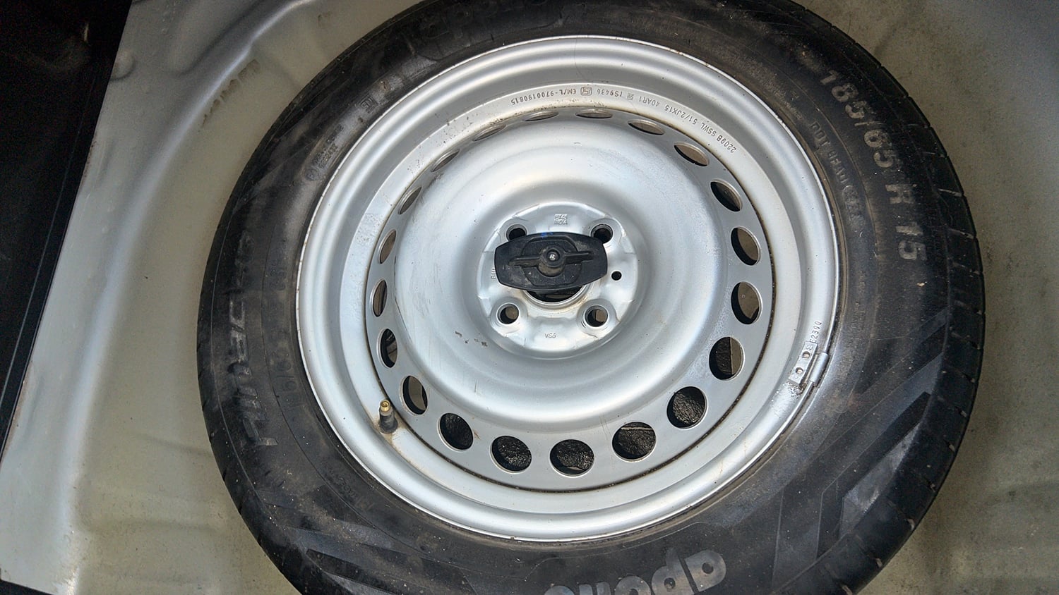 Used 2022 Maruti Suzuki Baleno Sigma MT Petrol Manual tyres SPARE TYRE VIEW