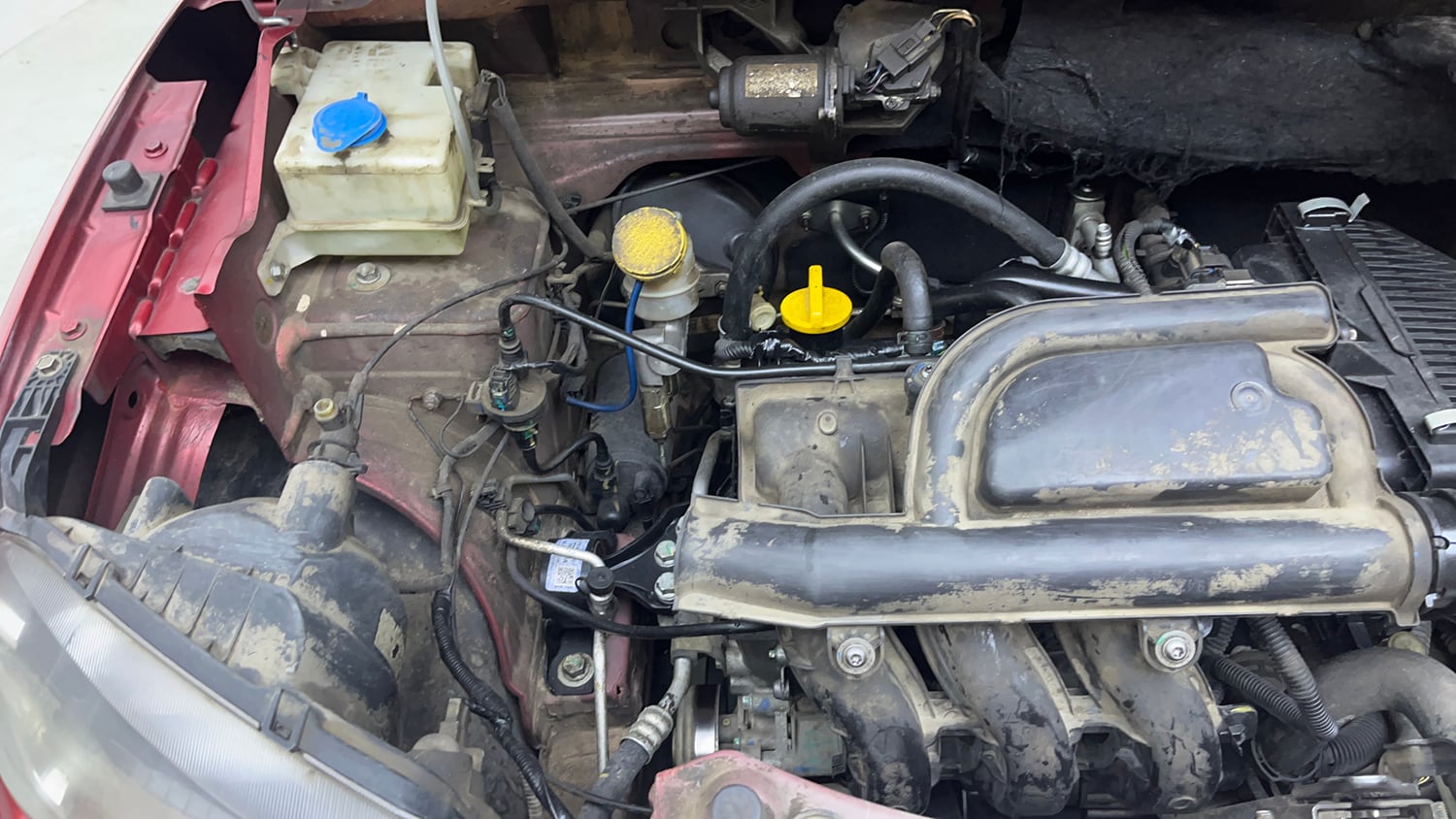 Used 2016 Renault Kwid RXT Petrol Manual engine ENGINE RIGHT SIDE VIEW