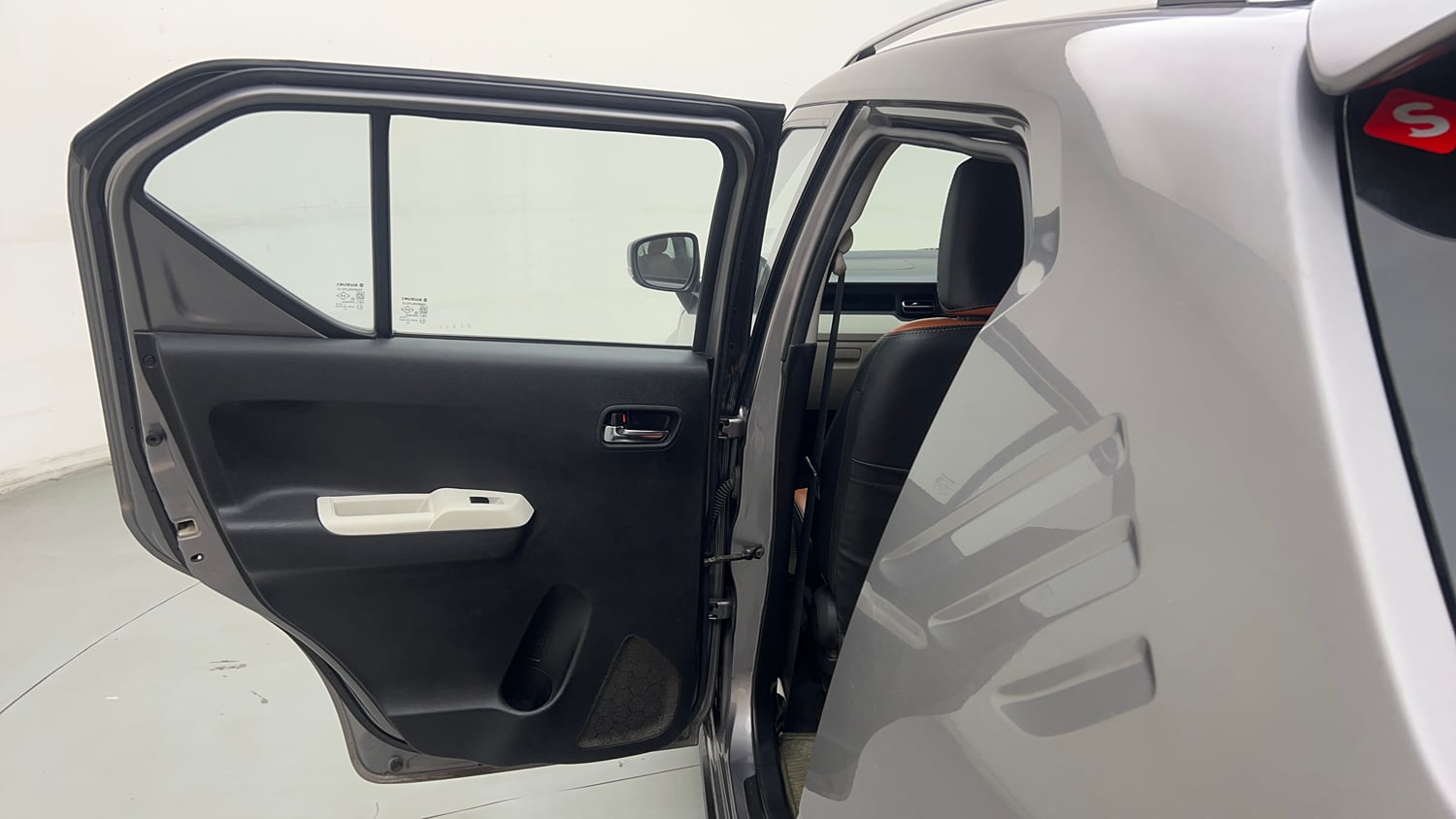 Used 2022 Maruti Suzuki Ignis Delta 1.2 MT Petrol Manual interior LEFT REAR DOOR OPEN VIEW