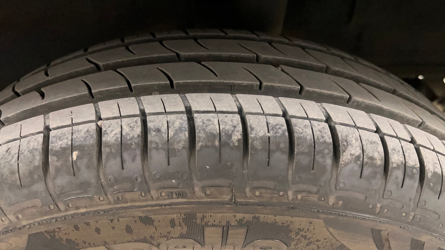 Used 2020 Renault Kwid CLIMBER 1.0 Opt Petrol Manual tyres LEFT REAR TYRE TREAD VIEW