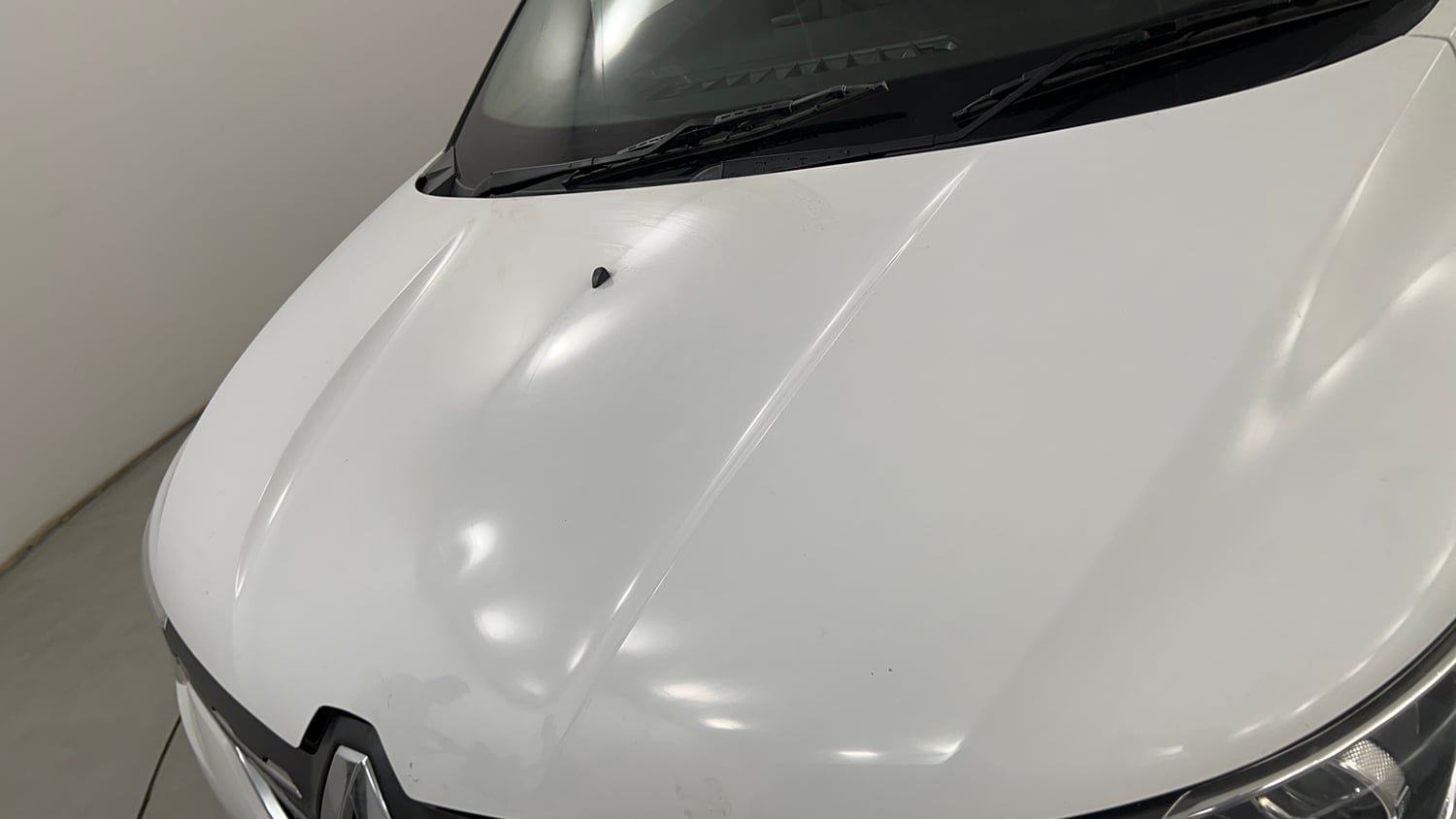Used 2023 Renault Triber RXZ Petrol Manual dents MINOR SCRATCH