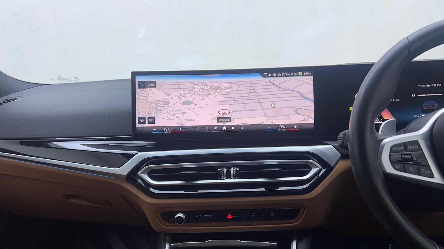 Used 2024 BMW 3 Series Gran Limousine 330Li M Sport Pro Editon Petrol Automatic interior MUSIC SYSTEM & AC CONTROL VIEW