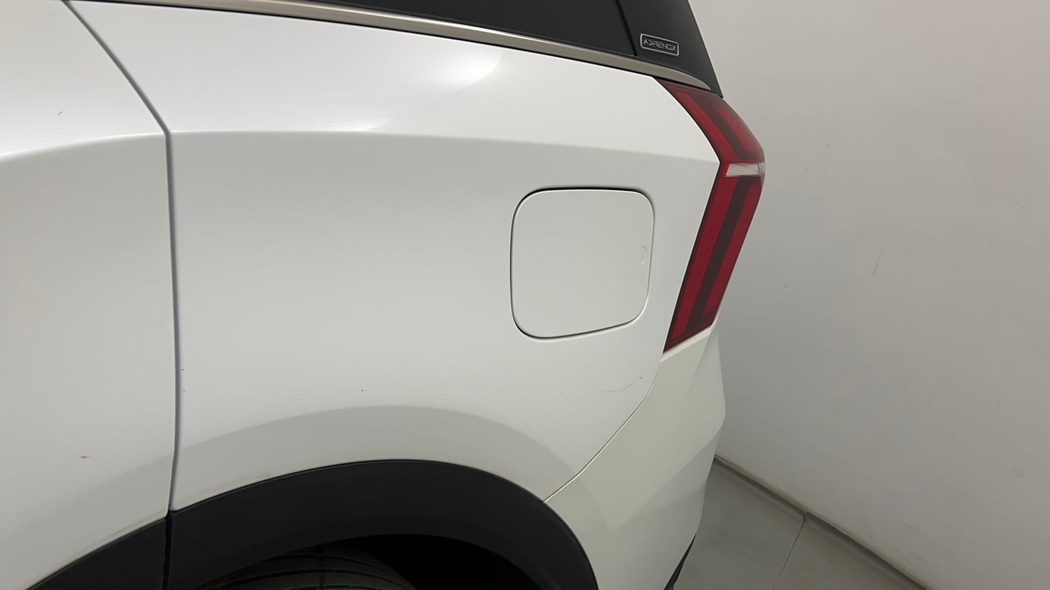Used 2024 Mahindra XUV700 AX7 Diesel MT 7 STR Diesel Manual dents MINOR SCRATCH