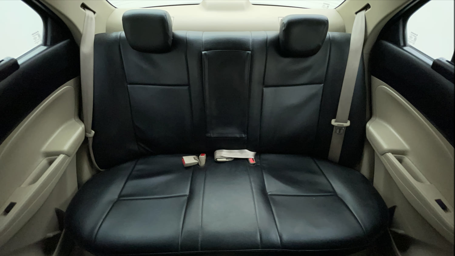 Used 2017 Maruti Suzuki Dzire ZXi AMT Petrol Automatic interior REAR SEAT CONDITION VIEW