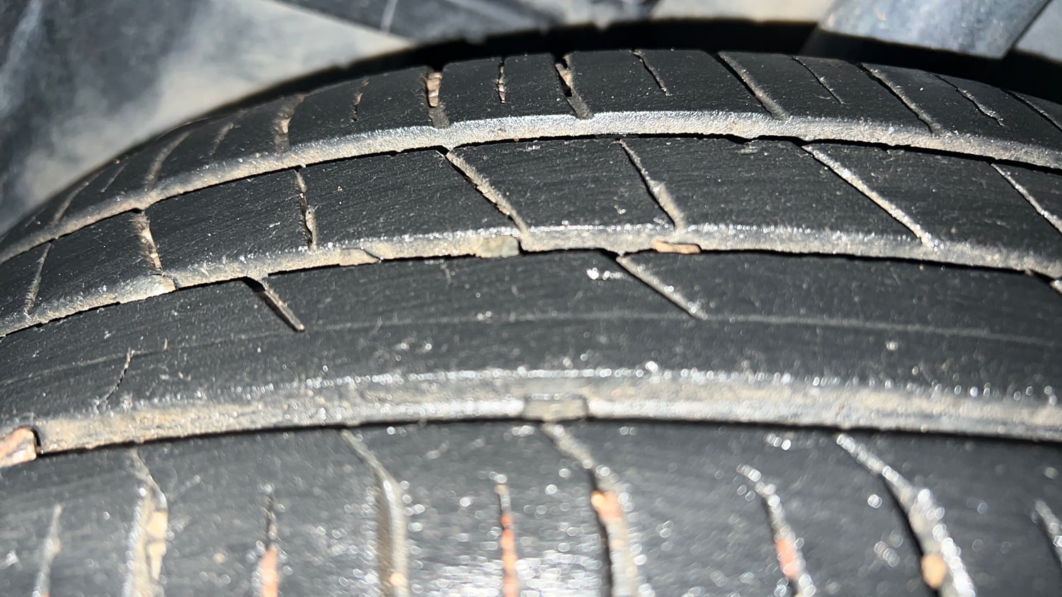 Used 2022 Tata Punch Accomplished MT Petrol Manual tyres RIGHT REAR TYRE TREAD VIEW