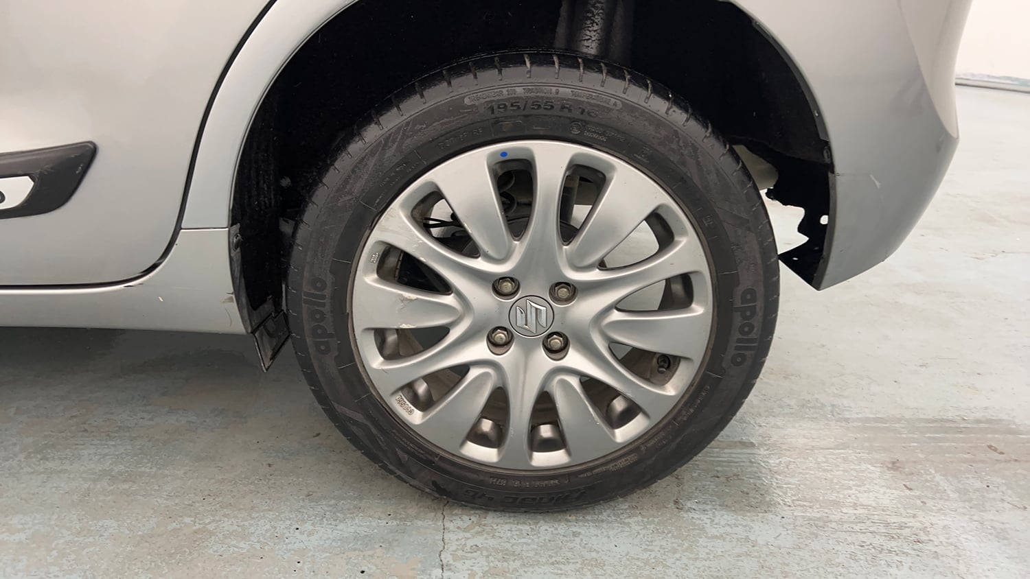 Used 2018 Maruti Suzuki Baleno Zeta 1.2 Petrol Manual tyres LEFT REAR TYRE RIM VIEW