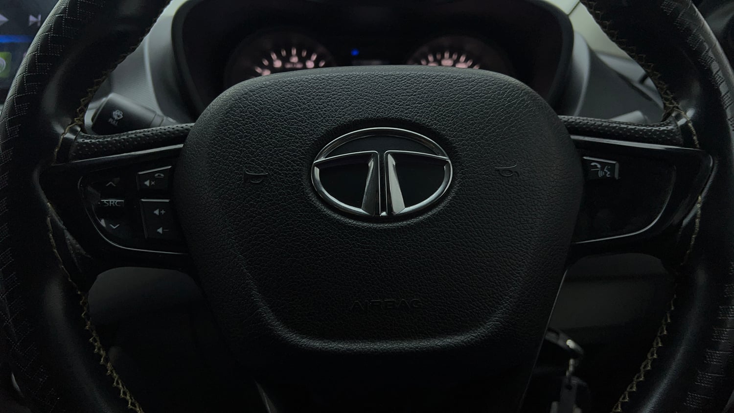 Used 2019 Tata Nexon XMA Diesel Diesel Automatic top_features Steering mounted controls
