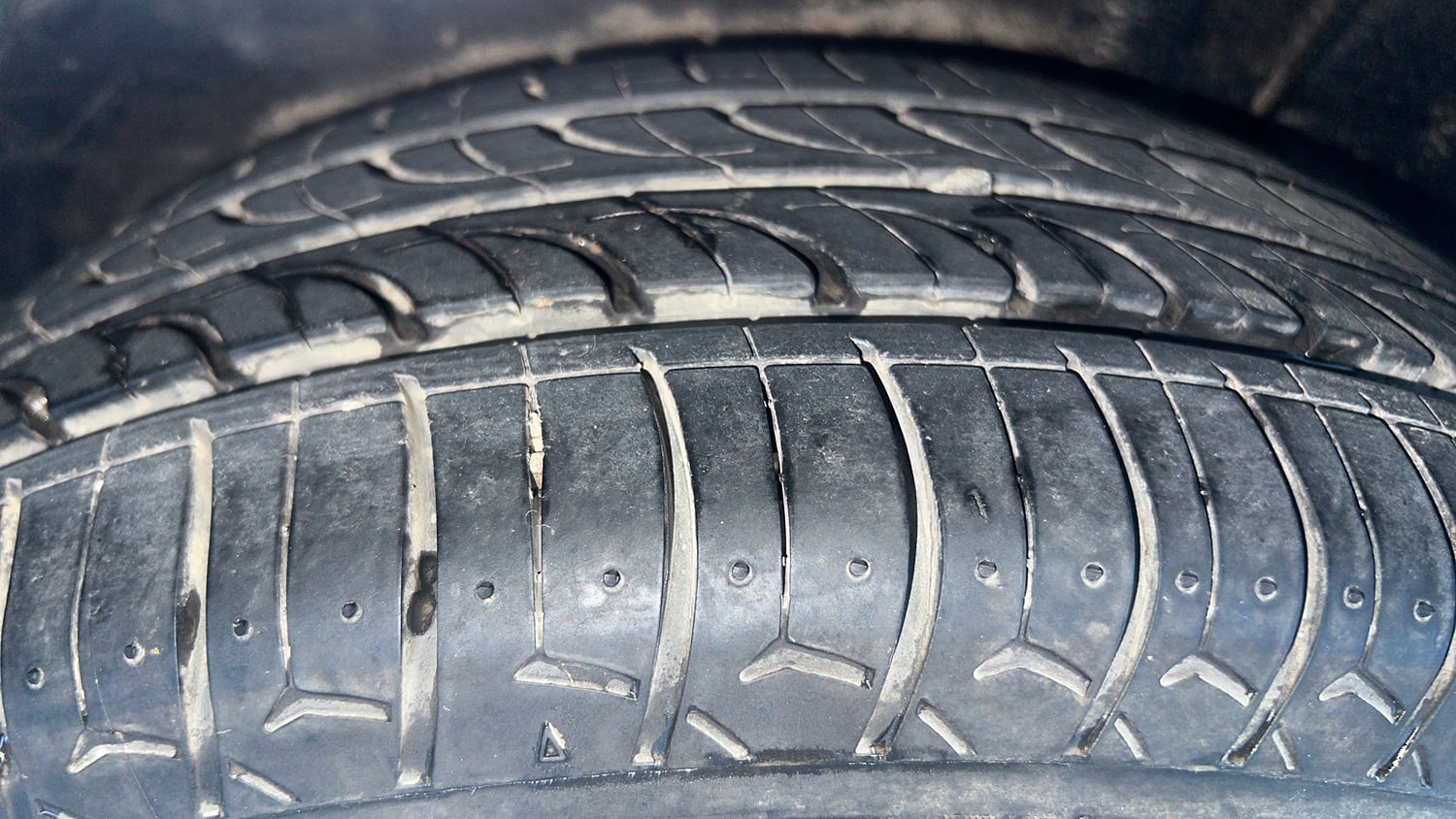 Used 2012 Hyundai i20 Sportz 1.2 Petrol Manual tyres RIGHT REAR TYRE TREAD VIEW