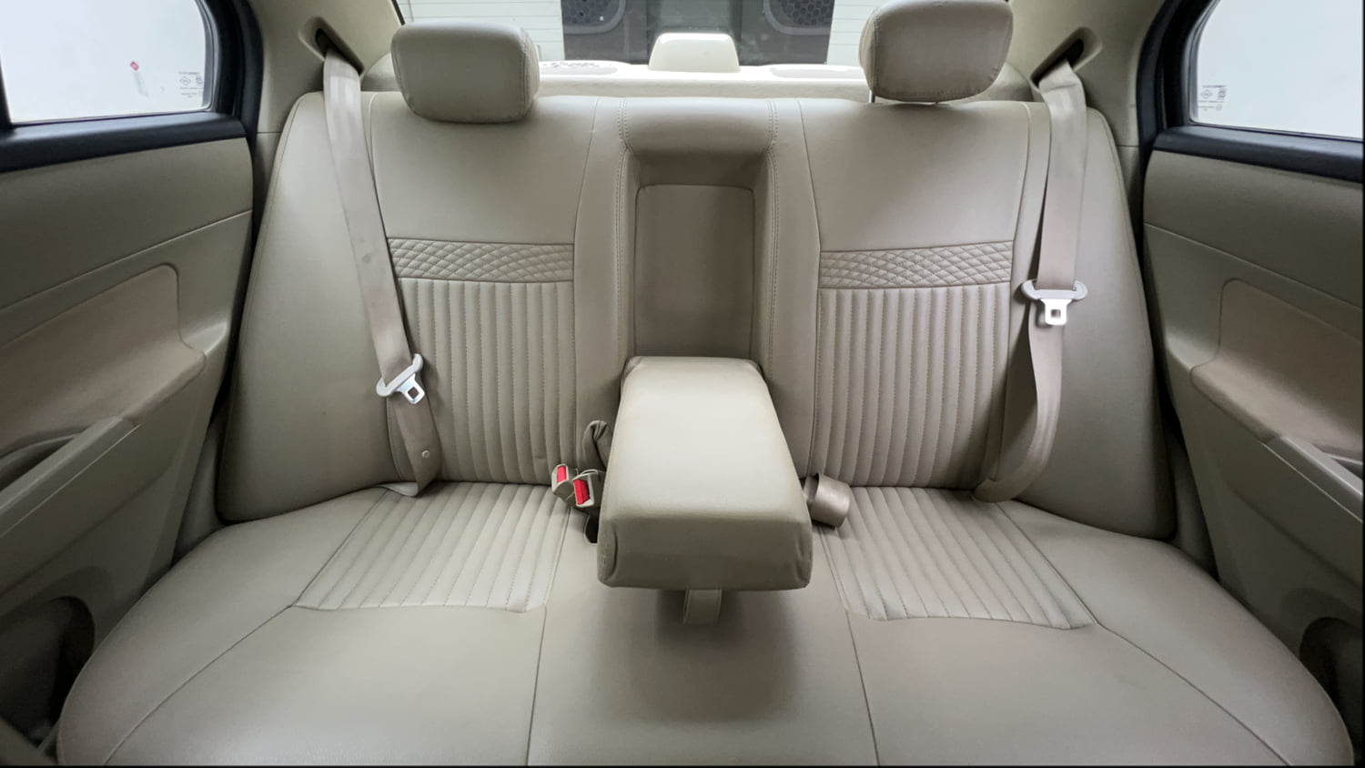 Used 2016 Maruti Suzuki Swift Dzire ZXI Petrol Manual interior REAR SEAT CONDITION VIEW