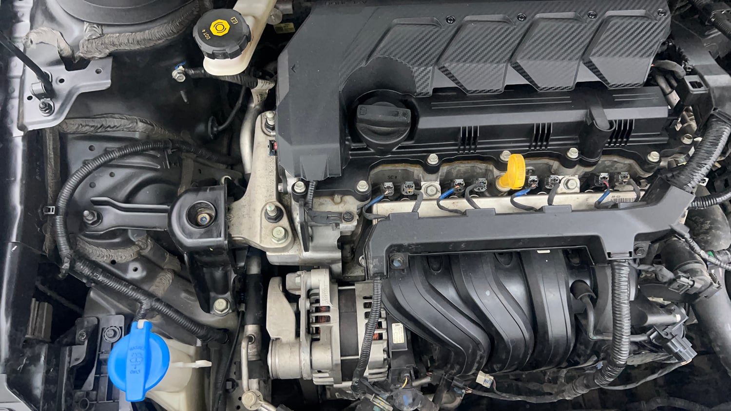 Used 2023 Hyundai Verna S 1.5 Petrol MT Petrol Manual engine ENGINE RIGHT SIDE VIEW