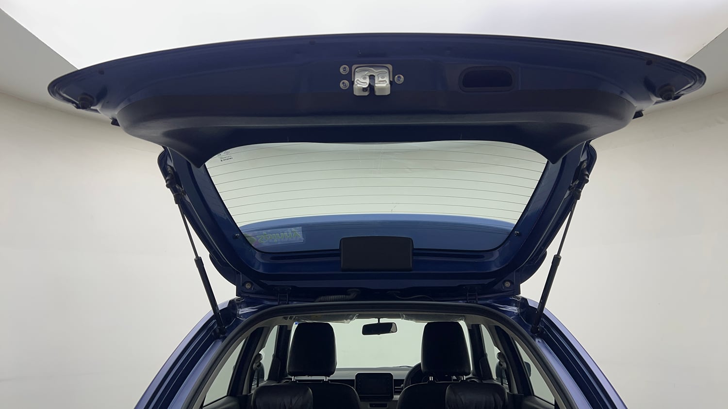 Used 2021 Maruti Suzuki Ignis Zeta 1.2 MT Petrol Manual interior DICKY DOOR OPEN VIEW