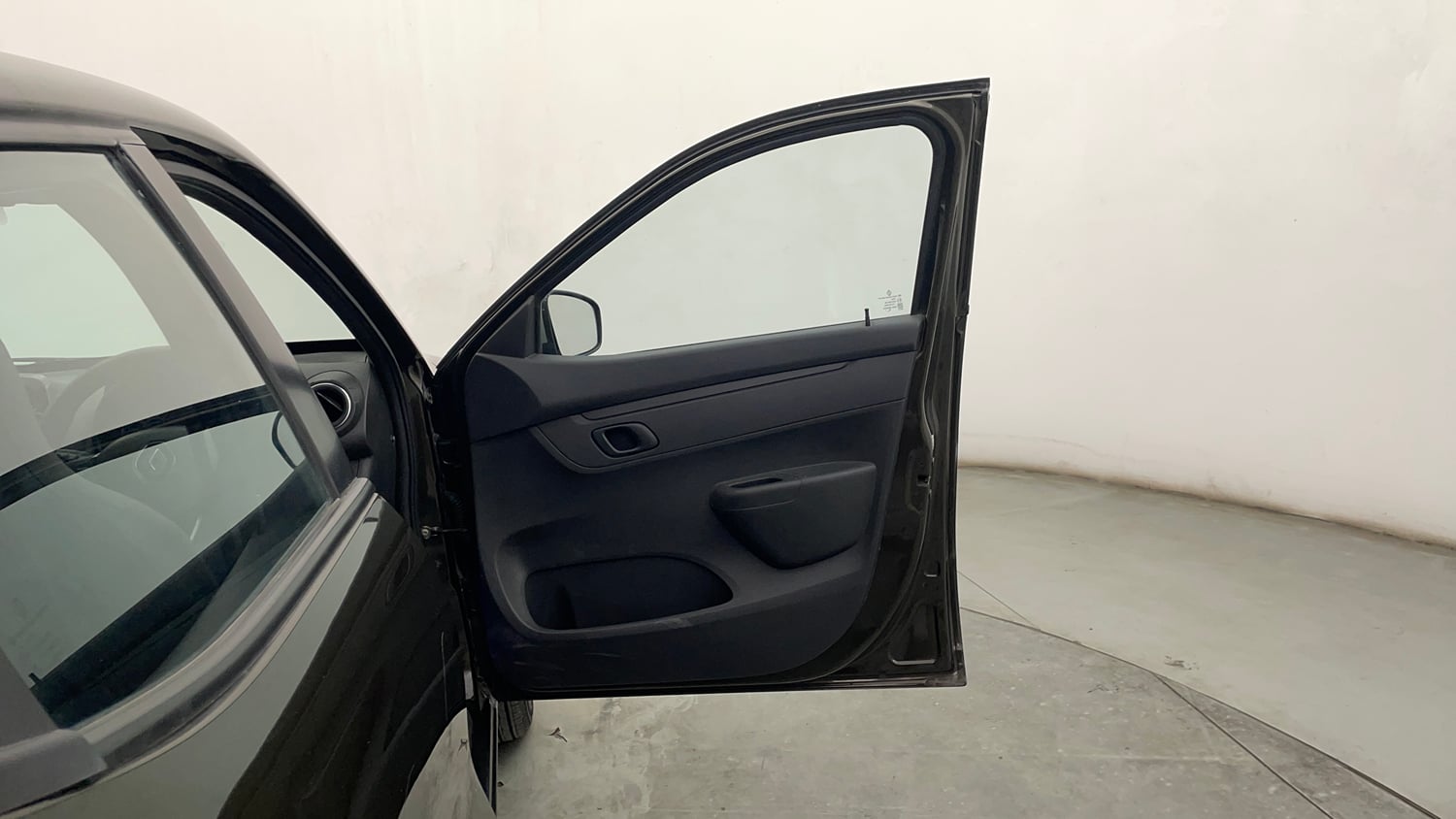 Used 2023 Renault Kwid RXT 1.0 Petrol Manual interior RIGHT FRONT DOOR OPEN VIEW