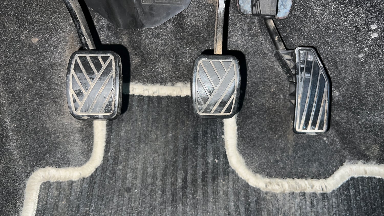 Used 2021 Maruti Suzuki Swift VXi Petrol Manual interior PEDALS VIEW