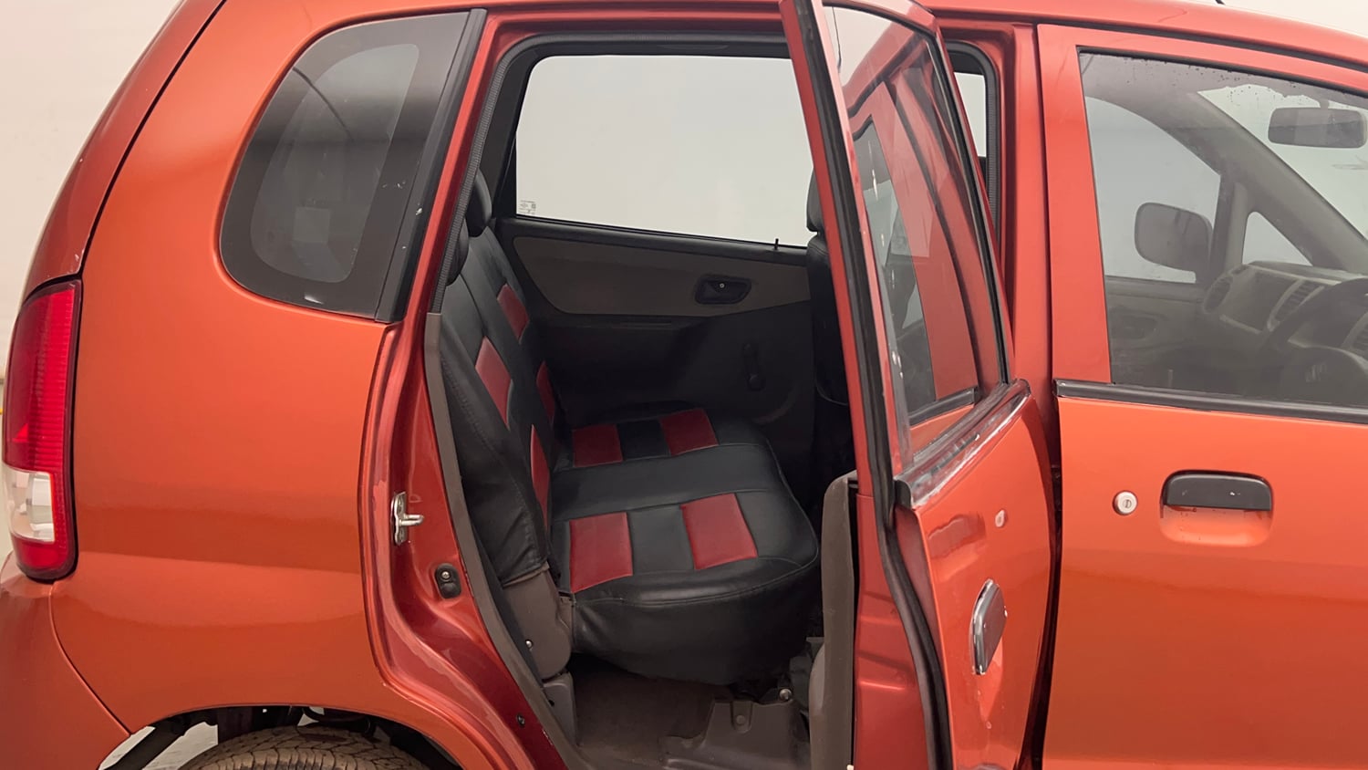 Used 2012 Maruti Suzuki Estilo LXi BS-IV Petrol Manual interior RIGHT SIDE REAR DOOR CABIN VIEW