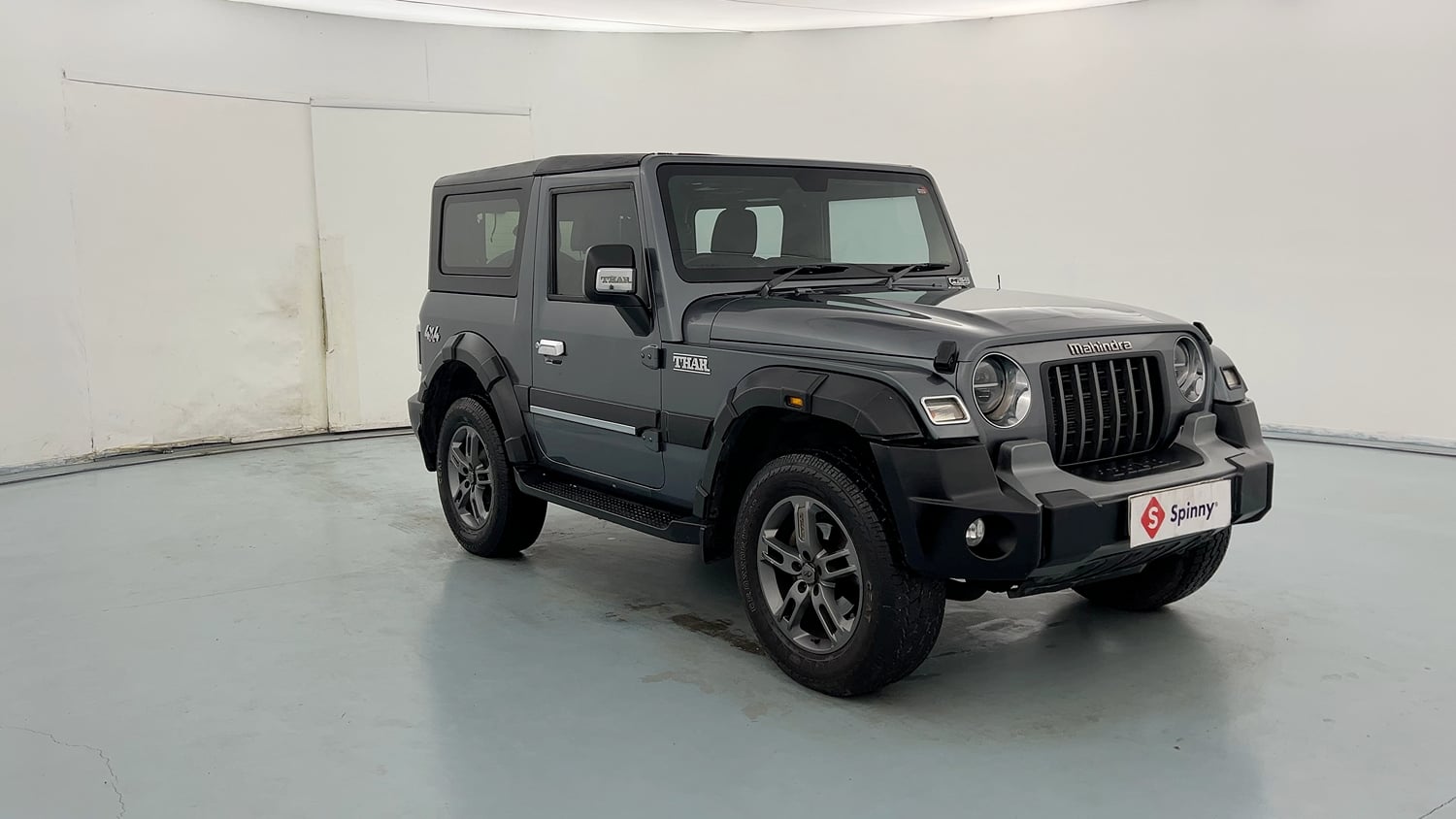 Used 2021 mahindra Thar LX Hard Top Petrol AT 4WD Petrol Automatic exterior RIGHT FRONT CORNER VIEW