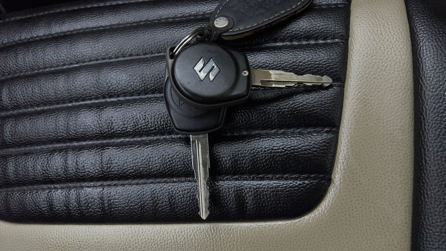 Used 2019 Maruti Suzuki Wagon R VXi 1.2 Petrol Manual extra CAR KEY VIEW