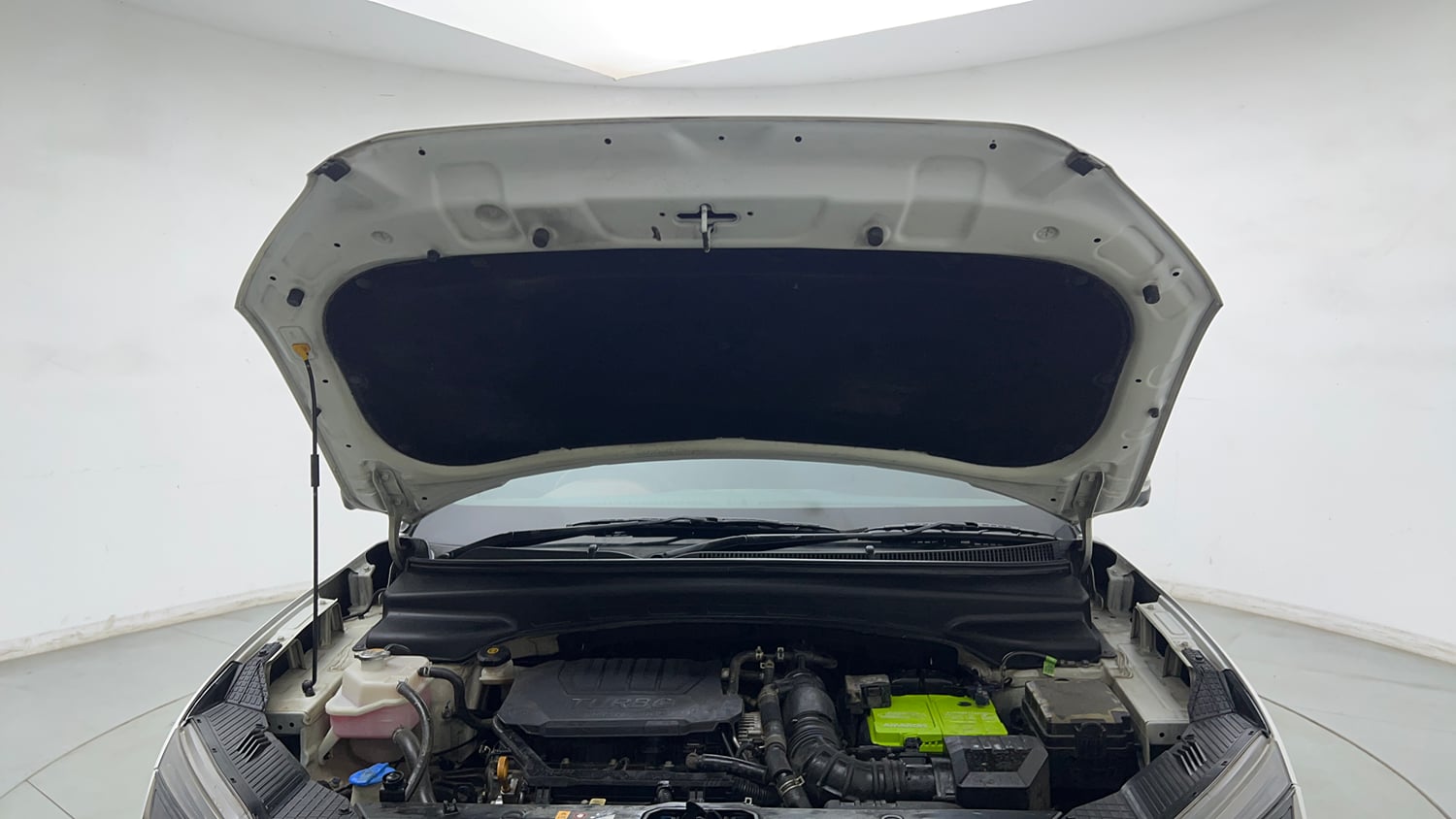 Used 2023 Hyundai Alcazar Signature (O) 7 STR 1.5 Petrol DCT Petrol Automatic engine ENGINE & BONNET OPEN FRONT VIEW