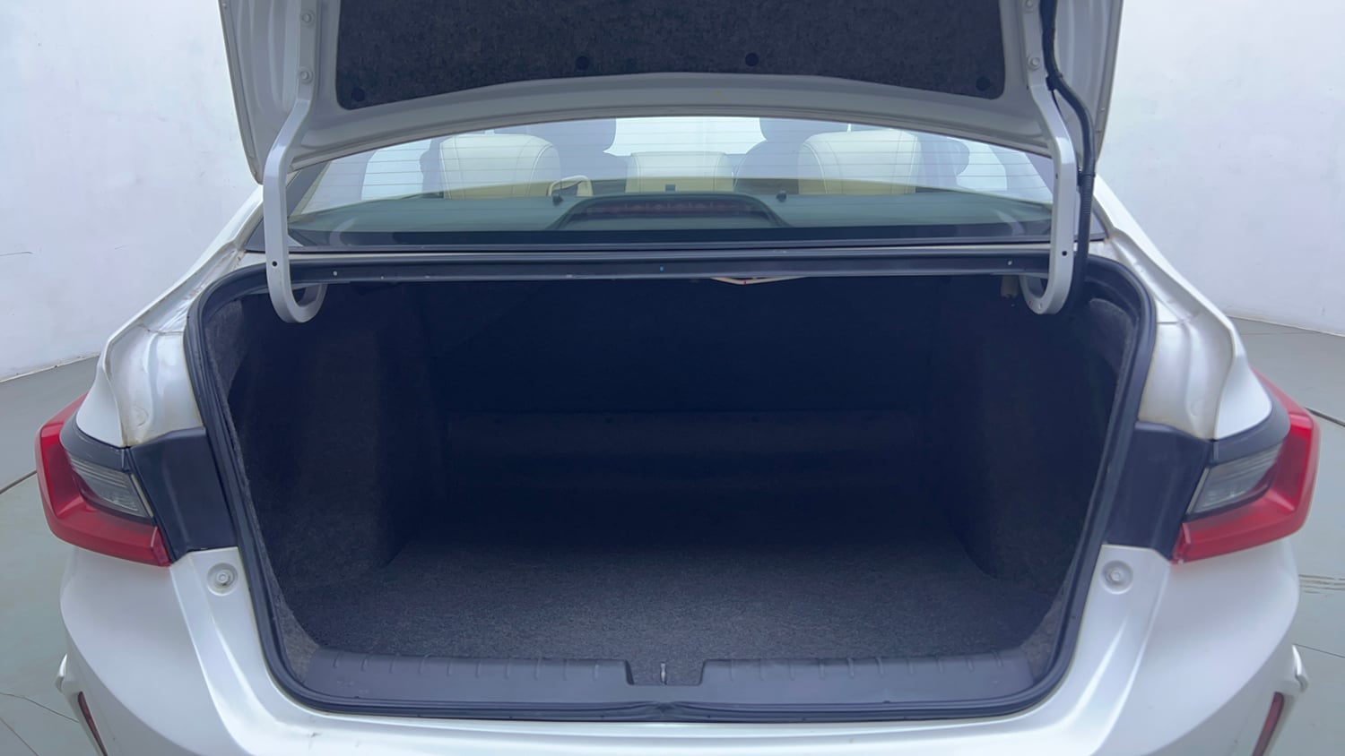 Used 2021 Honda City ZX Petrol Petrol Manual interior DICKY INSIDE VIEW
