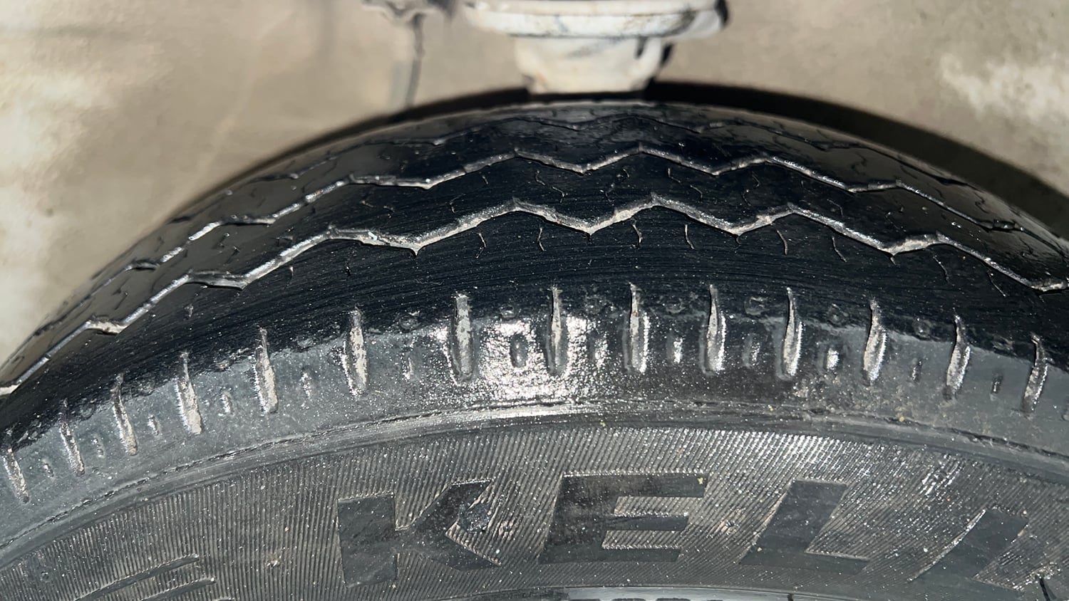 Used 2019 Maruti Suzuki Alto 800 LXi (O) Petrol Manual tyres RIGHT FRONT TYRE TREAD VIEW
