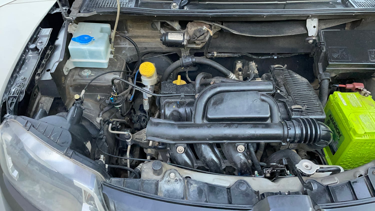 Used 2019 Renault Kwid 1.0 RXT AMT Opt Petrol Automatic engine ENGINE RIGHT SIDE VIEW