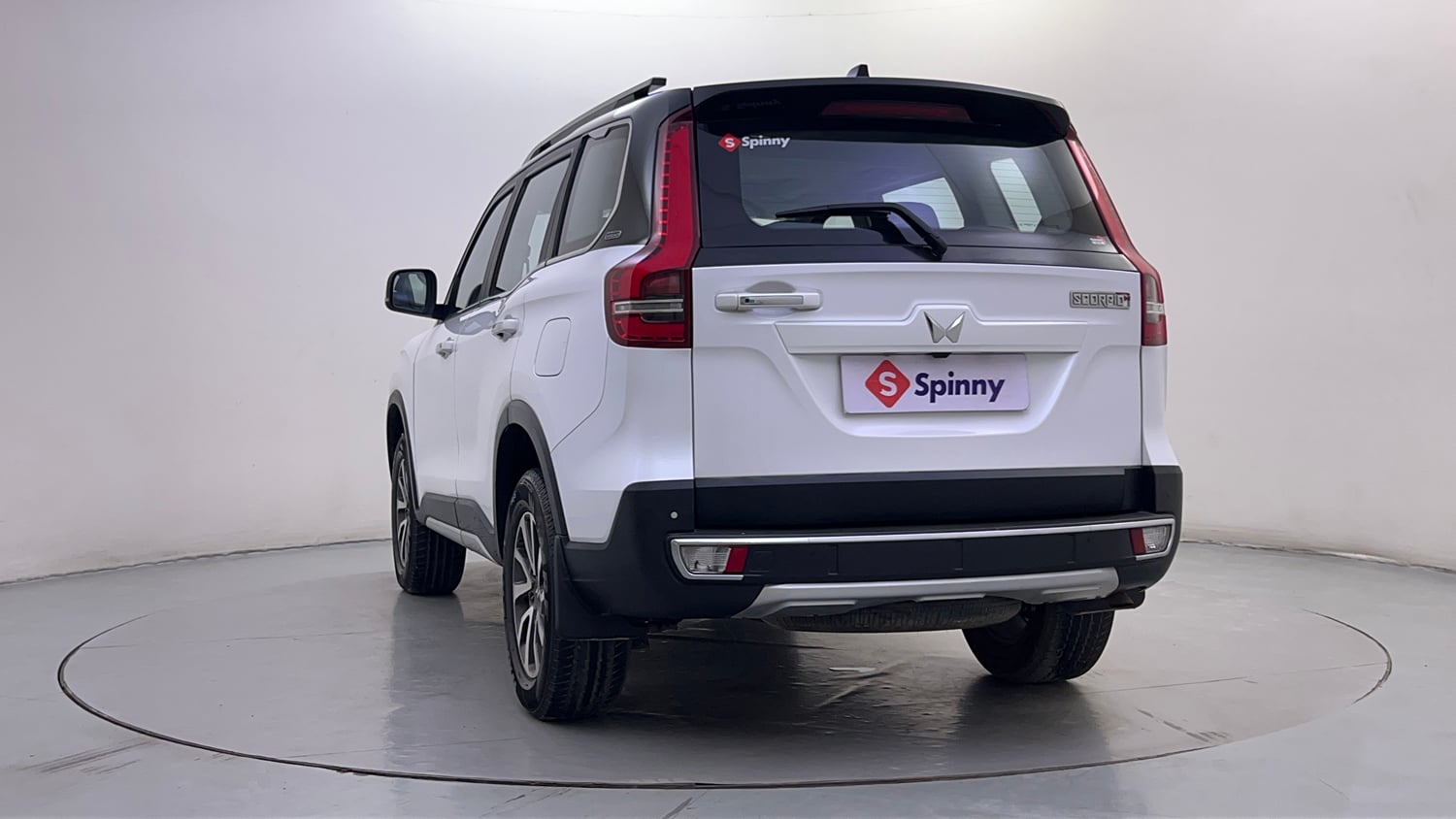 Used 2022 Mahindra Scorpio N Z8 L Petrol AT 6 STR Petrol Automatic exterior LEFT REAR CORNER VIEW