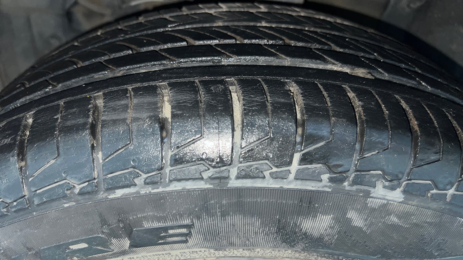 Used 2021 Maruti Suzuki S-Cross Alpha AT Petrol Automatic tyres LEFT FRONT TYRE TREAD VIEW