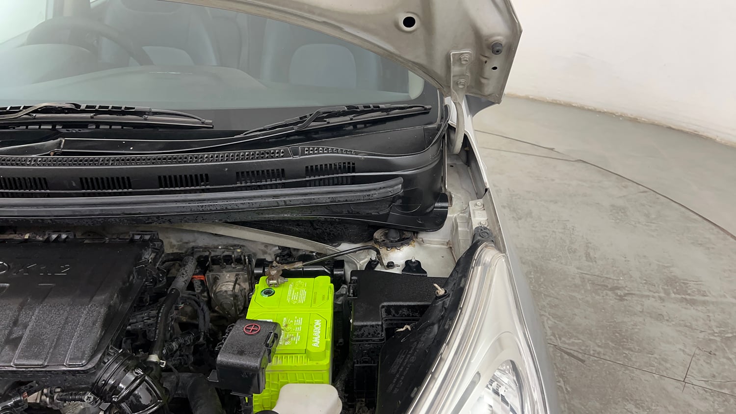Used 2016 Hyundai Grand i10 Asta AT 1.2 Kappa VTVT Petrol Automatic engine ENGINE LEFT SIDE HINGE & APRON VIEW