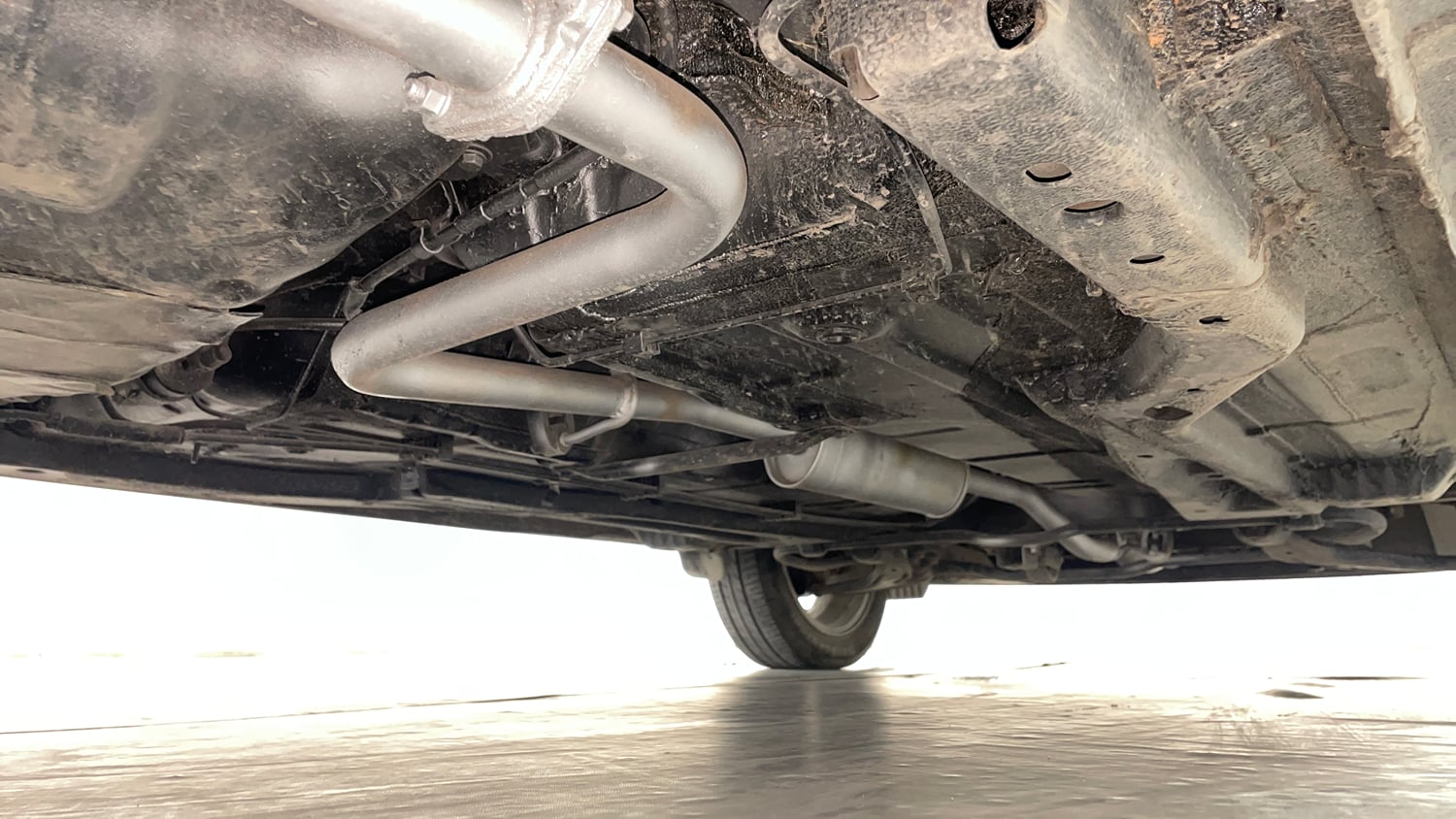 Used 2022 Tata Tigor XZA Plus Petrol Automatic extra REAR RIGHT UNDERBODY VIEW