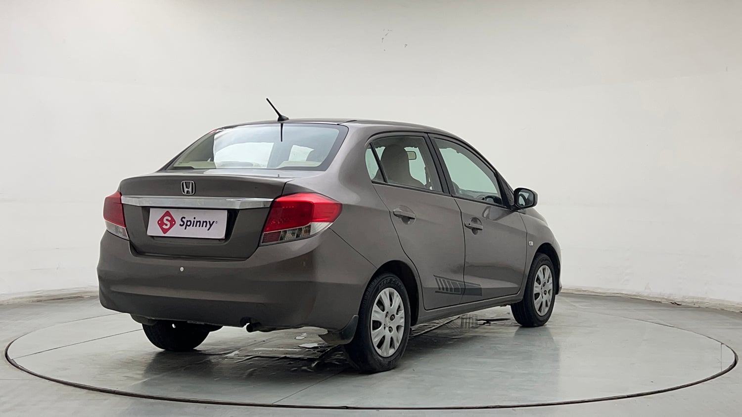 Used 2014 Honda Amaze 1.2 S i-VTEC Petrol Manual exterior RIGHT REAR CORNER VIEW