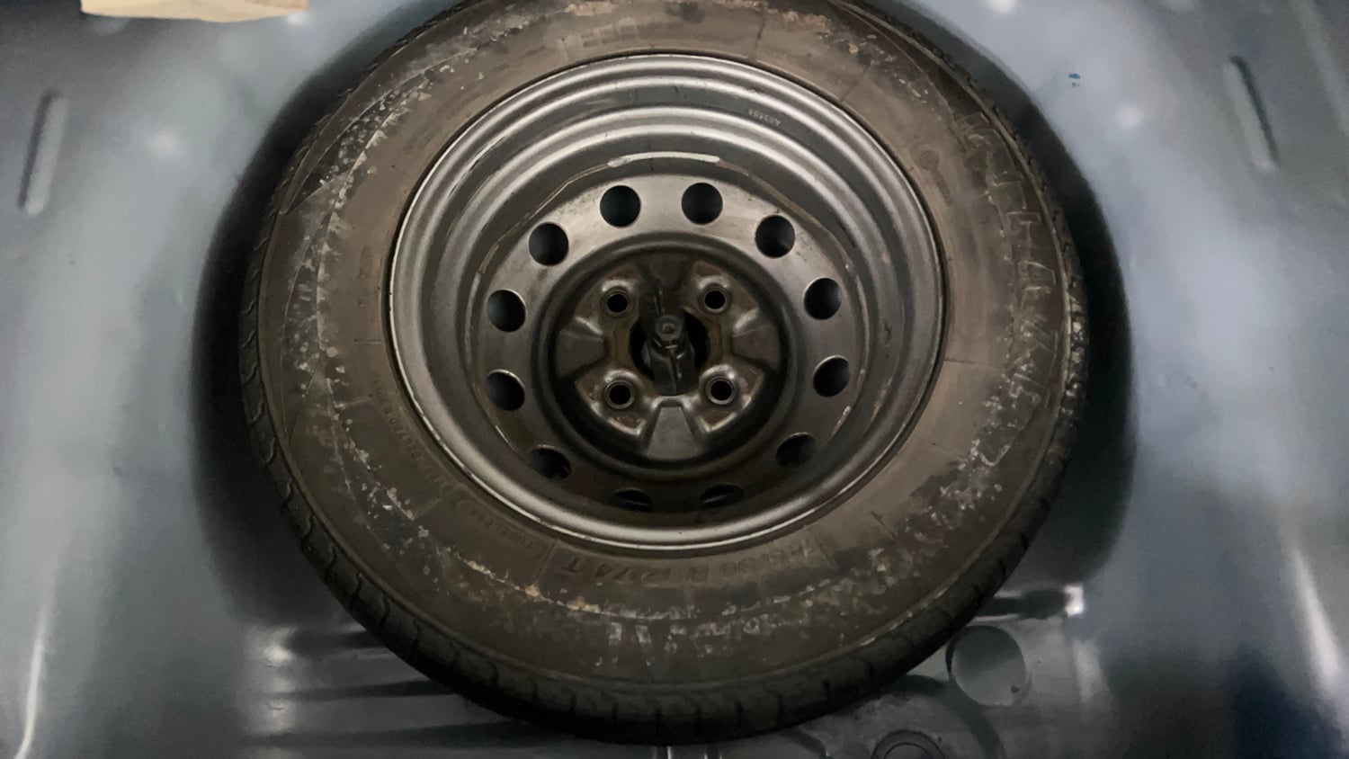 Used 2017 Hyundai Eon Era + AirBag Petrol Manual tyres SPARE TYRE VIEW