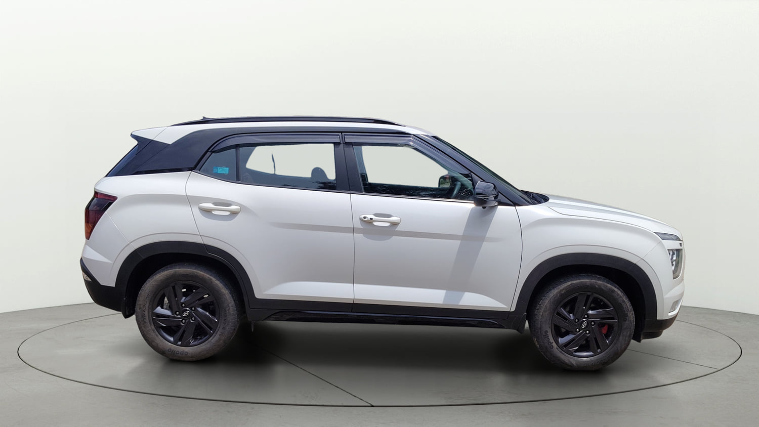 Used 2023 Hyundai Creta S Plus 1.5 Petrol Knight Petrol Manual exterior RIGHT SIDE VIEW