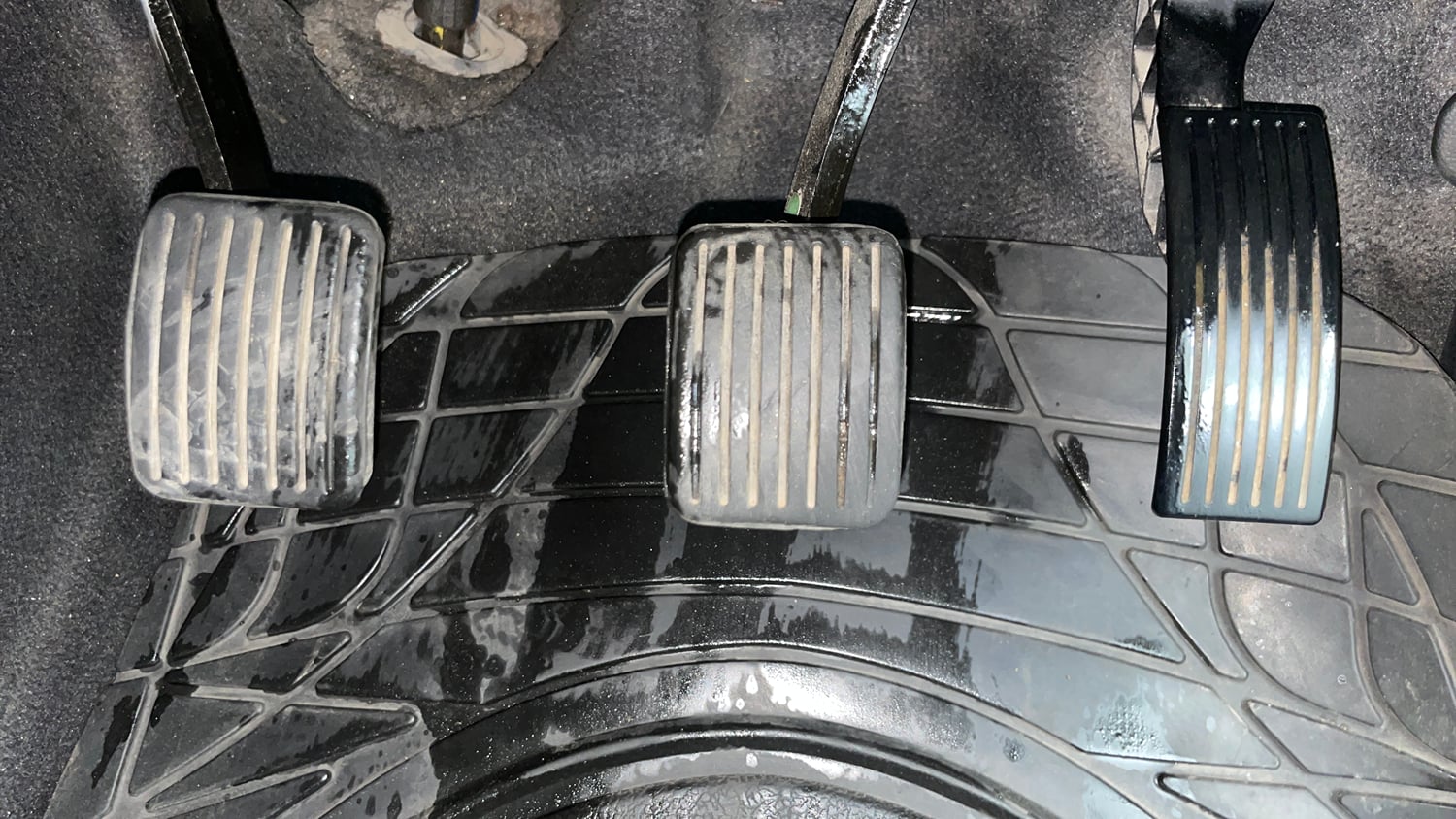 Used 2014 Hyundai Grand i10 Magna 1.2 Kappa VTVT Petrol Manual interior PEDALS VIEW