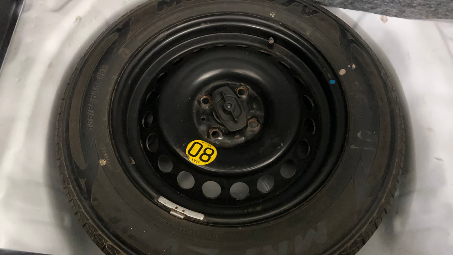 Used 2016 Maruti Suzuki Baleno Alpha 1.2 Petrol Manual tyres SPARE TYRE VIEW