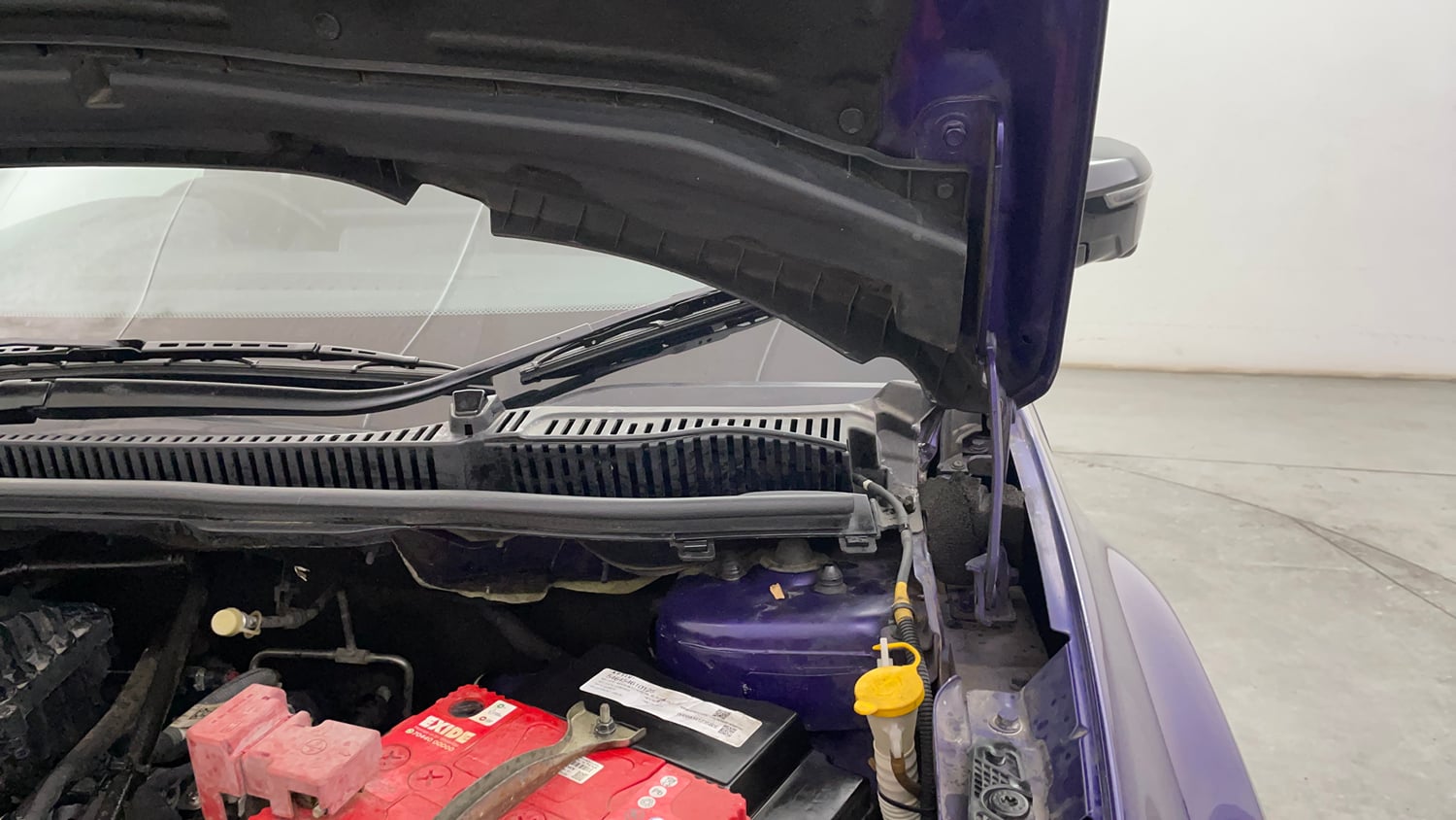 Used 2024 Tata Nexon Fearless Plus S Purple 1.2 Revotron Petrol 7DCA Dual Tone Petrol Automatic engine ENGINE LEFT SIDE HINGE & APRON VIEW