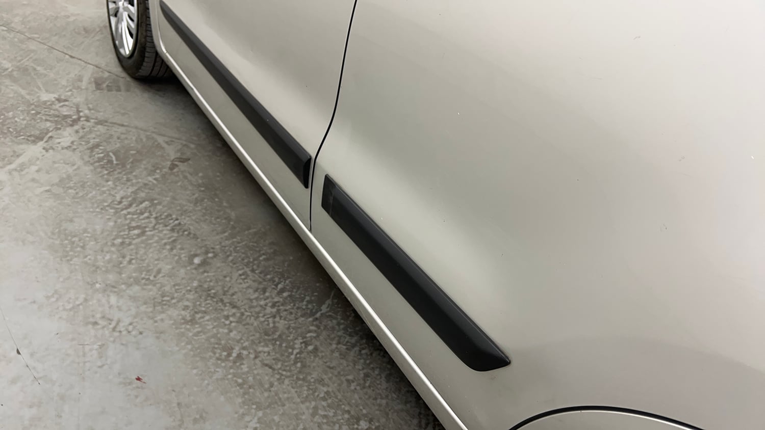 Used 2015 Maruti Suzuki Wagon R VXI Petrol Manual dents MINOR SCRATCH