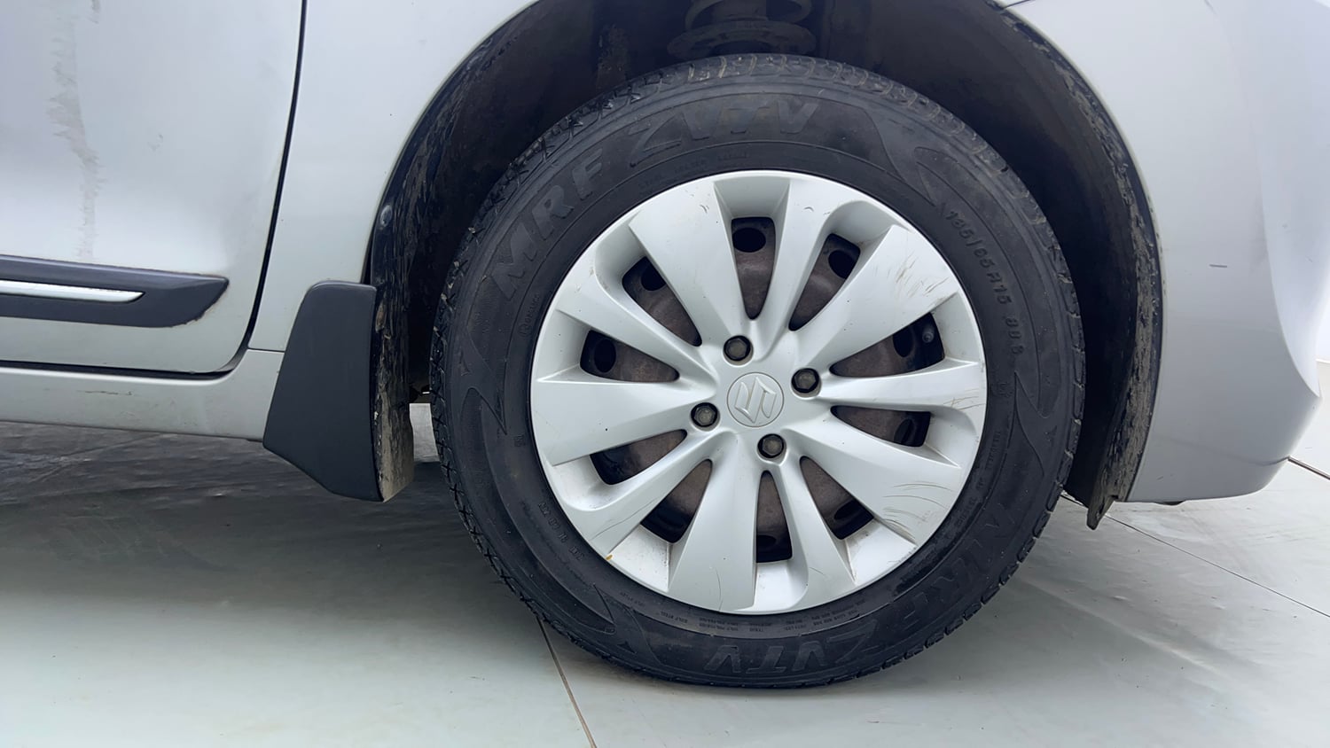Used 2018 Maruti Suzuki Baleno Delta 1.2 Petrol Manual tyres RIGHT FRONT TYRE RIM VIEW