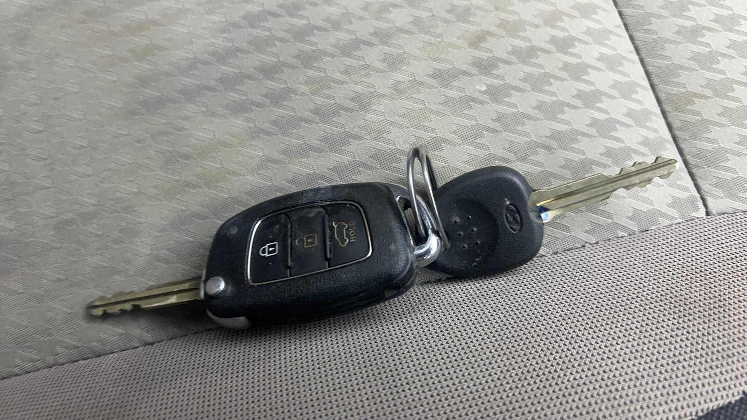 Used 2019 Hyundai Elite i20 Sportz Plus 1.2 Petrol Manual extra CAR KEY VIEW