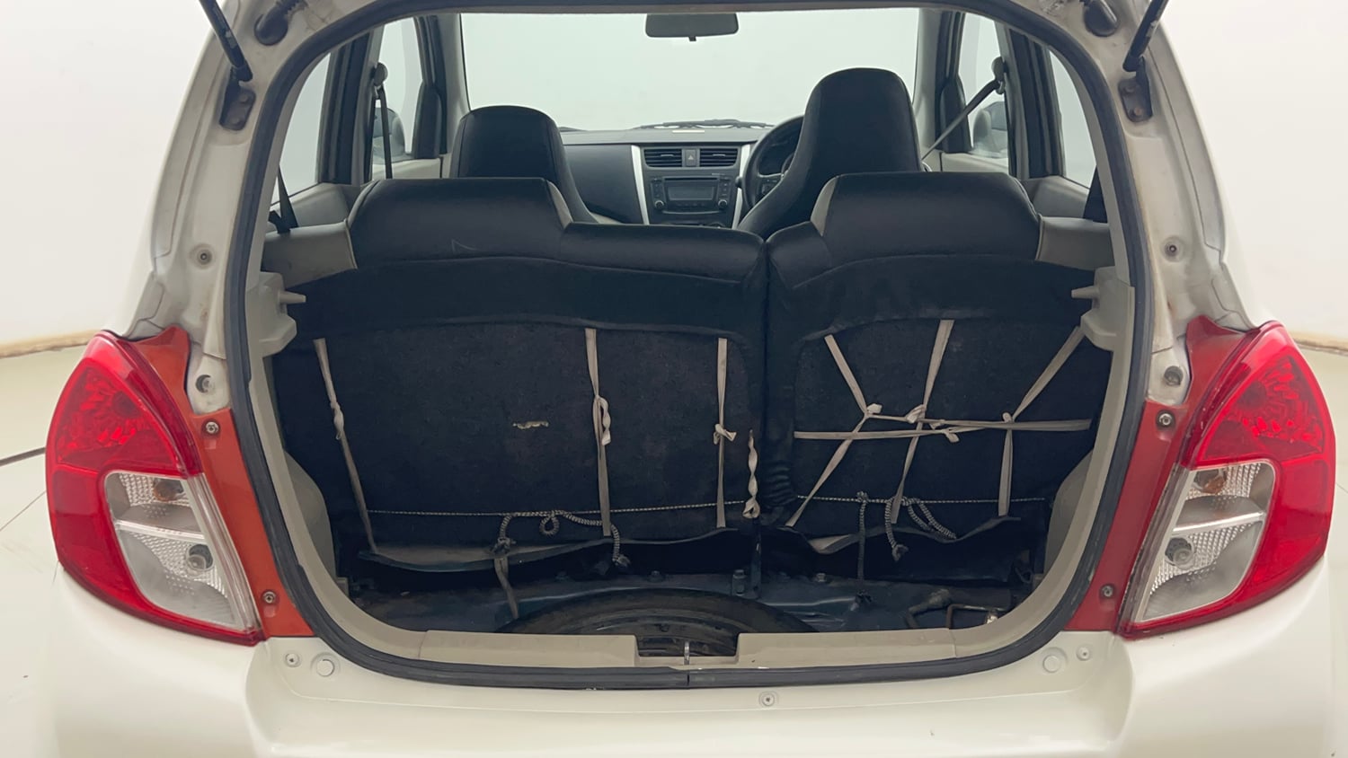 Used 2015 Maruti Suzuki Celerio ZXi AMT Petrol Automatic interior DICKY INSIDE VIEW